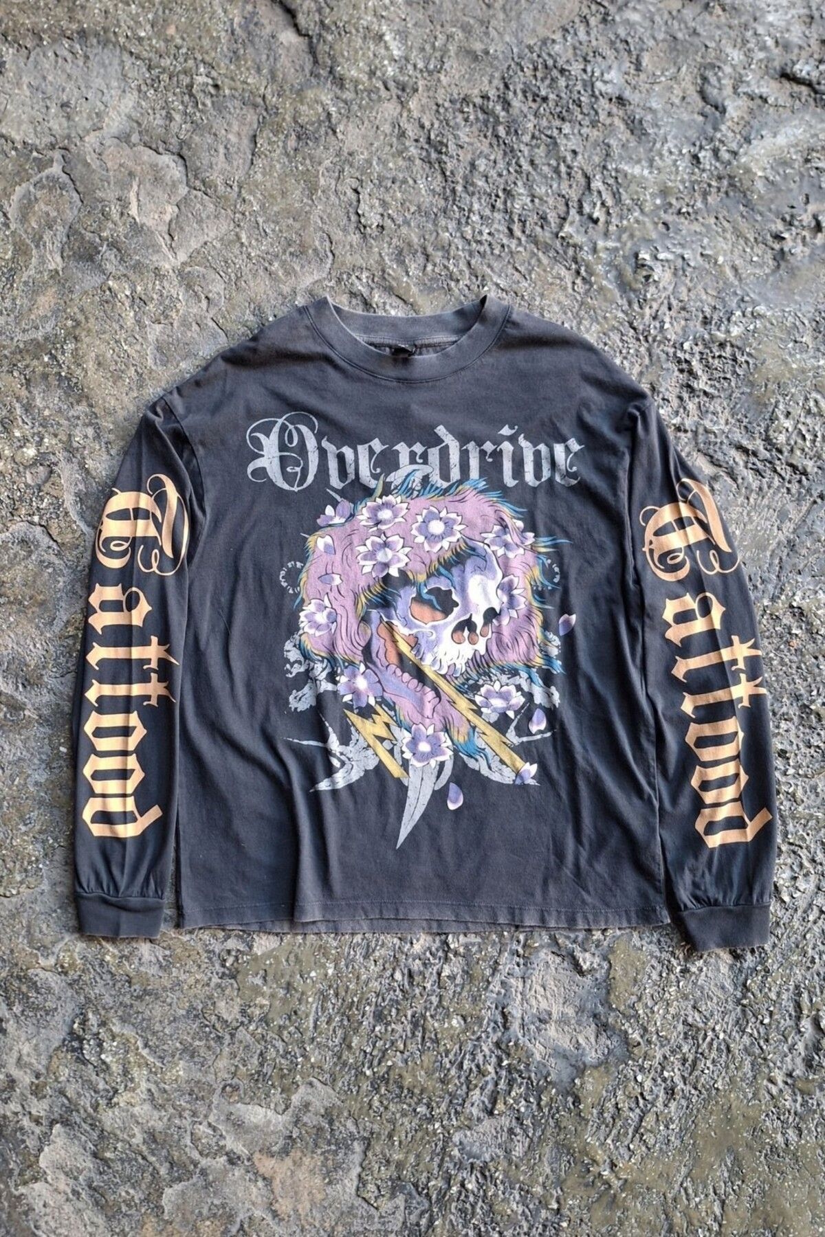 OverdriveTattoo'd Uzun KolT-shirt