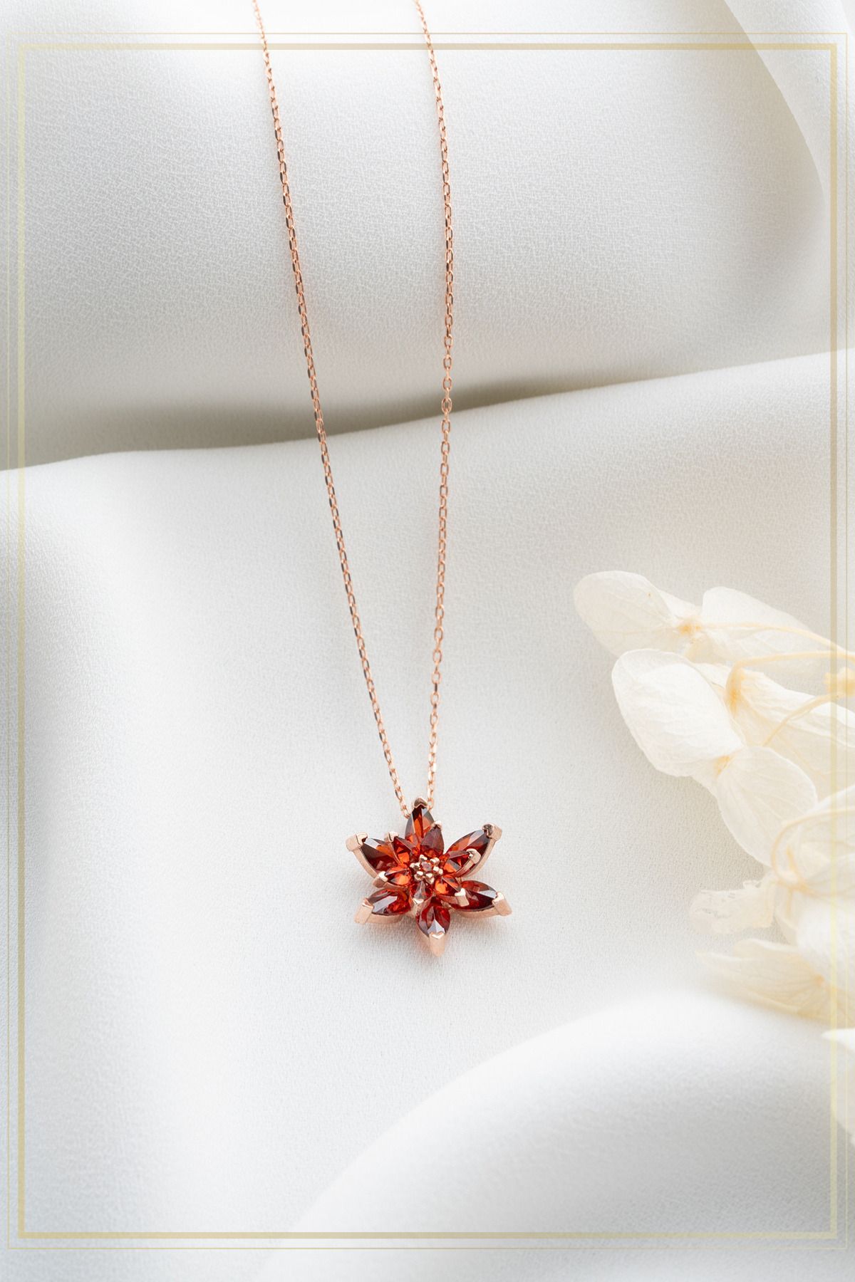 MUİ JEWELRY925 Ayar GümüşKırmızı Taşlı Lotus...