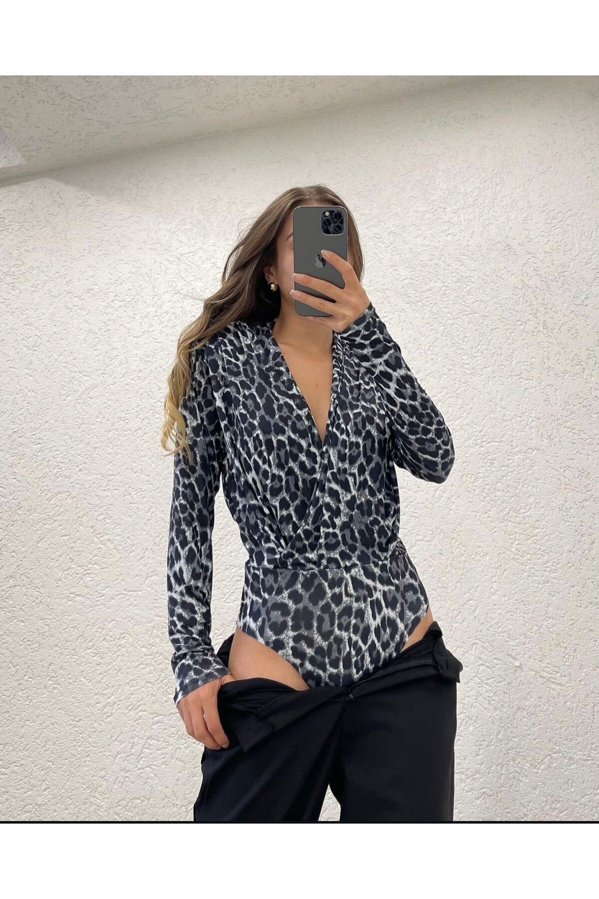 Tuğba Ceylin Butik Leopardesenli çıtçıtlı vat...