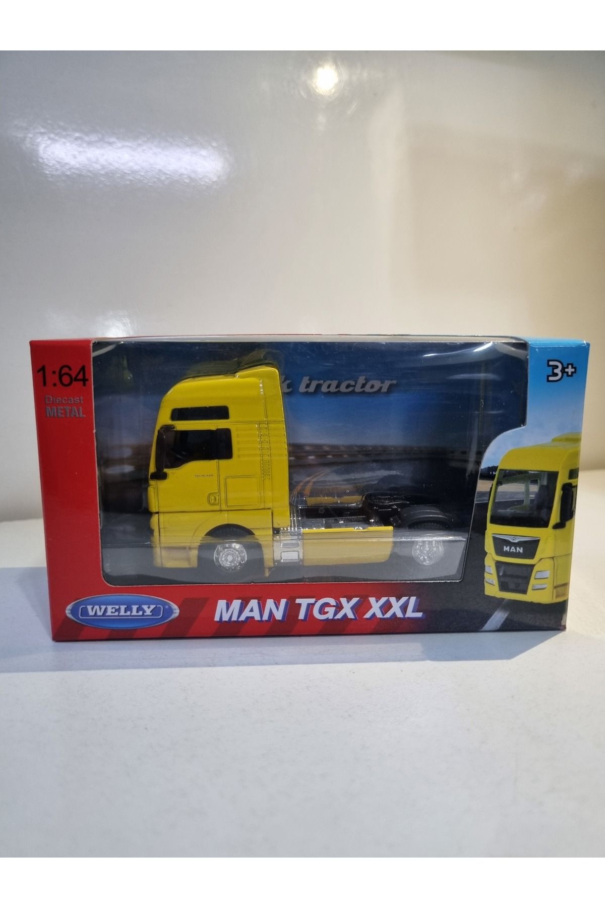 Sarı Renkli Man TGX XXL Metal Tır Oyuncak Araba 9 cm