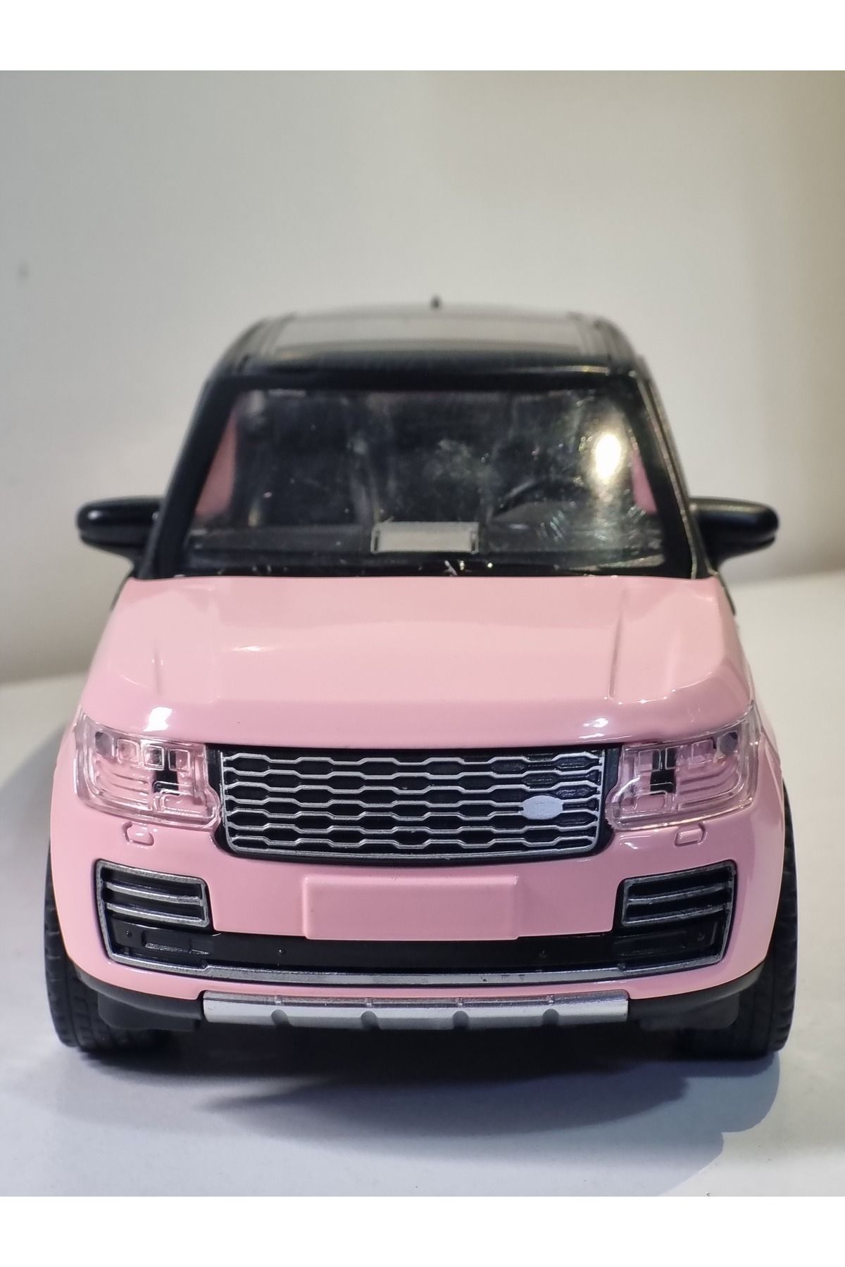 Hepsilazım Pembe Renkli RangeRover Jeep  Çek...