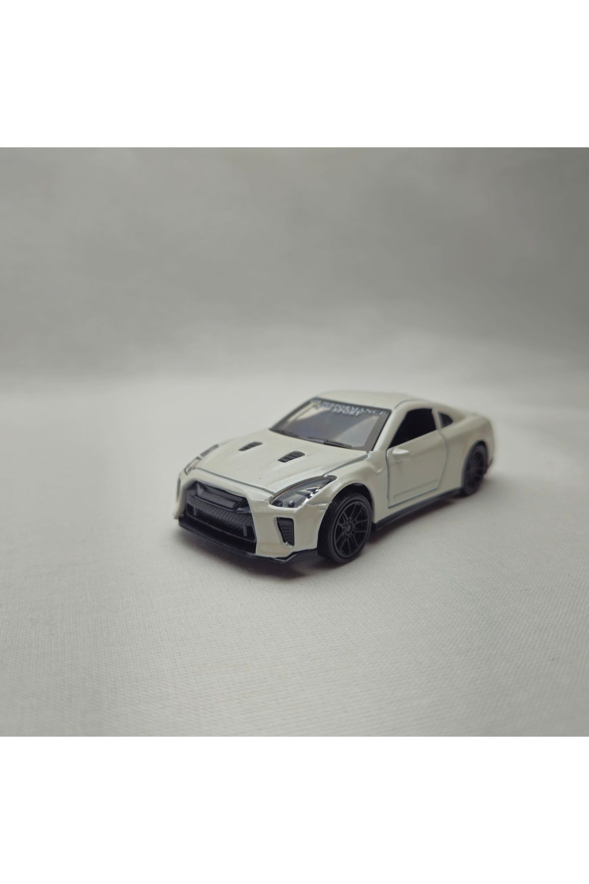 Seher 1:32 NISSAN GTR DIECASTÇEK BIRAK KOLEKS...