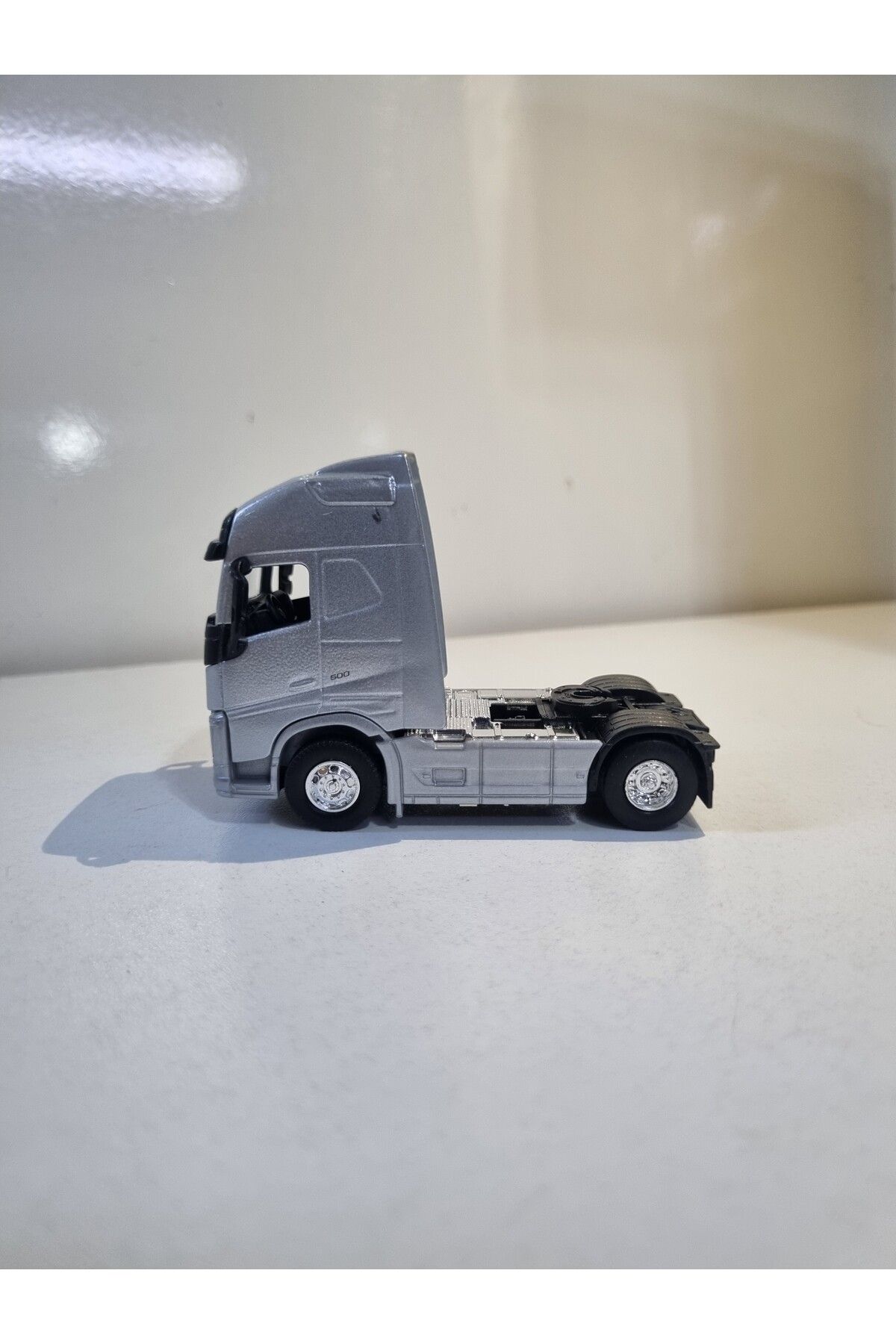 Hepsilazım Gri Diecast ModelAraç 9 Cm Volvo F...