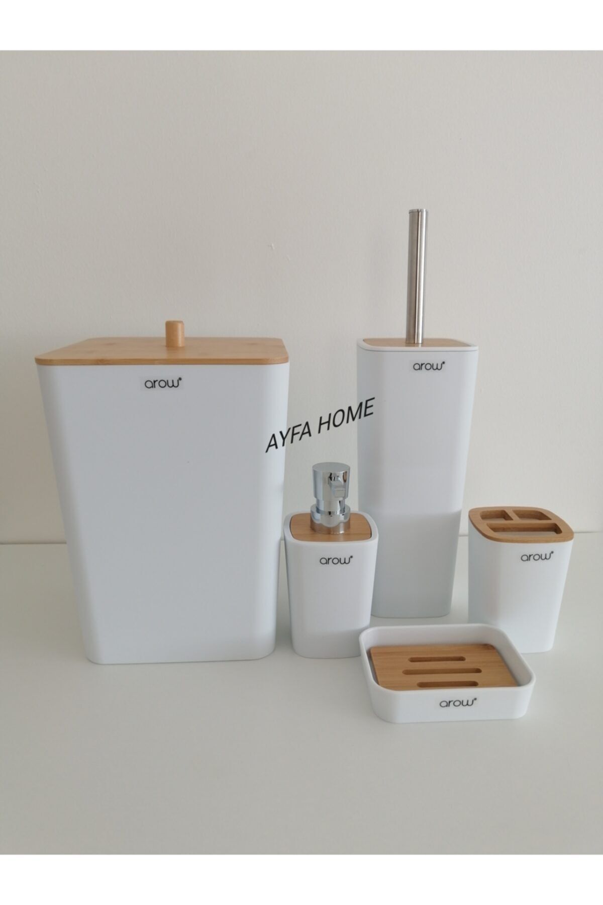 Arow  Dubai 5 Parça Bambu Kapaklı Akrilik Banyo Aksesuar Seti