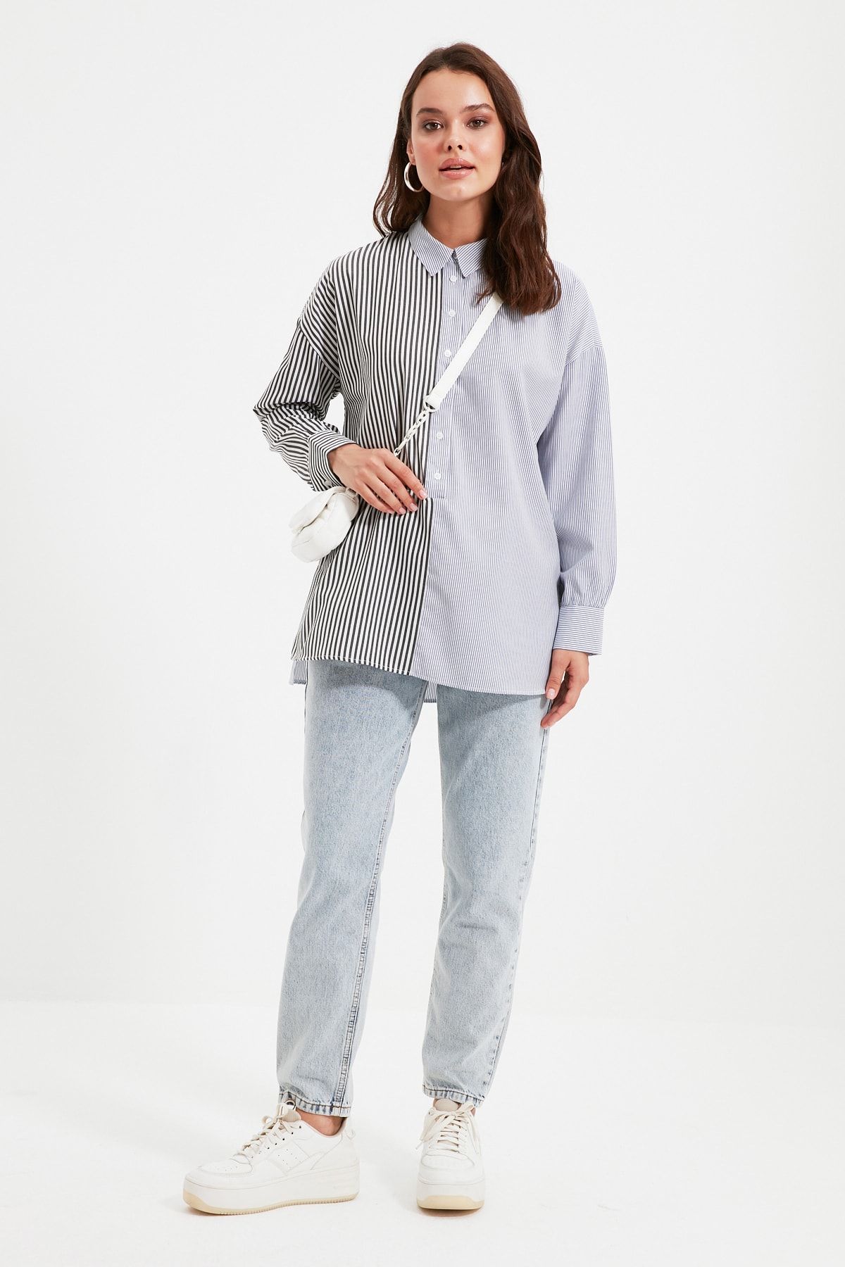 Trendyol Modest Siyah Gömlek Yaka Tunik TCTAW22UK0006