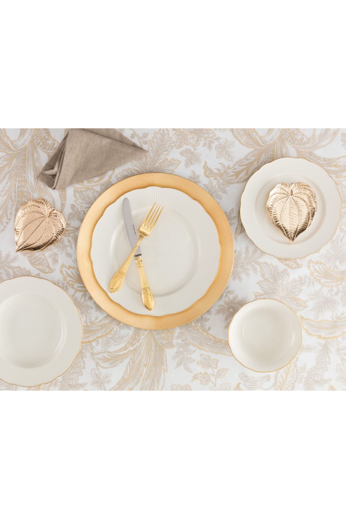 Madame Coco Paisible New Bone China 2 Kişilik 8 Parça Yemek Takımı - Altın