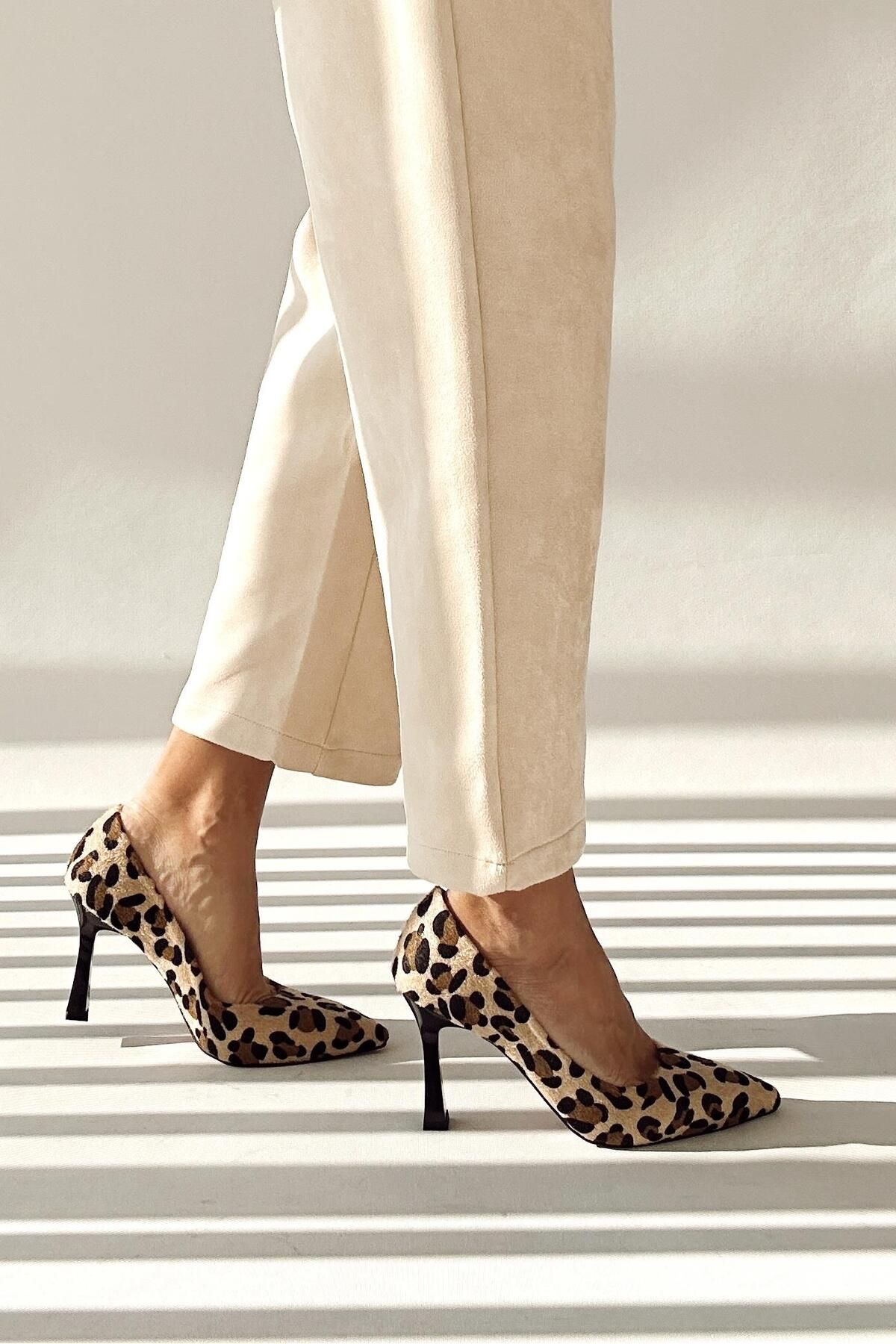 Nelson Leopar Stiletto