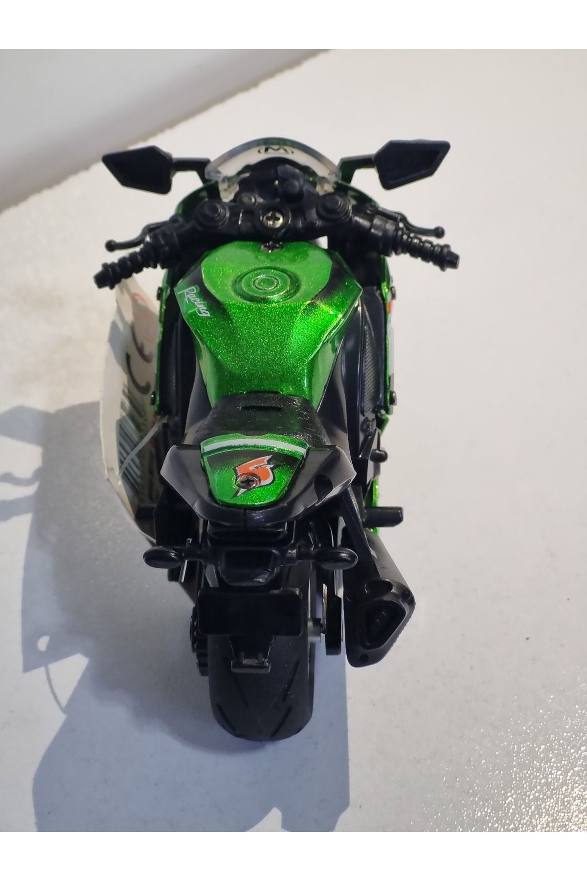 Kawasaki ZX-14 2011 Model Yeşil Renkli Oyuncak Motor 13 cm