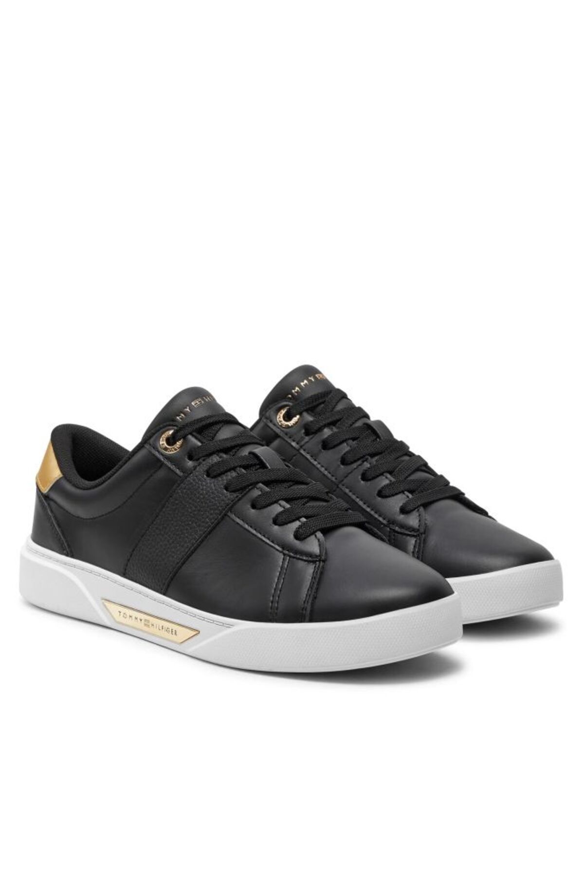 CHIC PANEL COURT SNEAKER