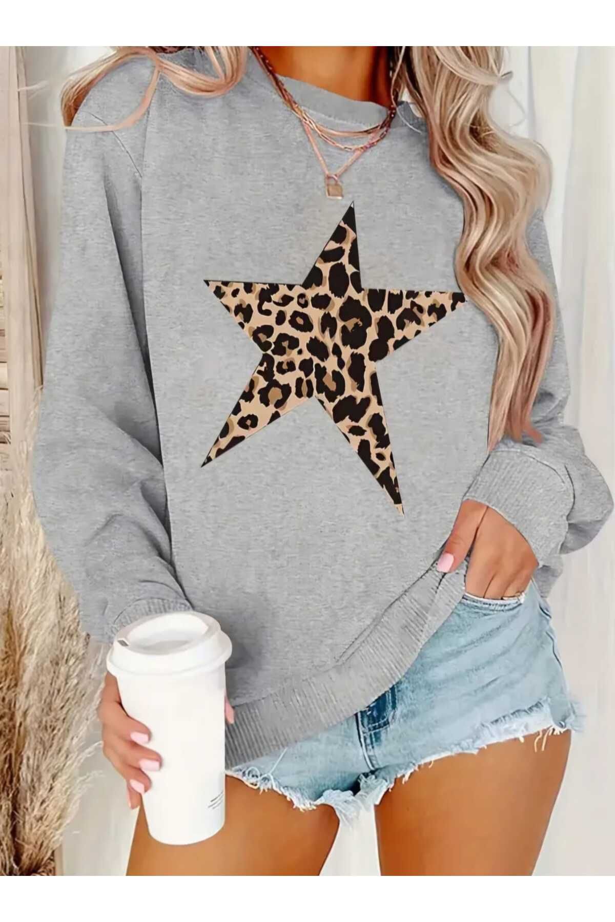 Leopar Yıldız Desenli Baskılı Bisiklet Yaka Oversize Sweatshirt Kadın