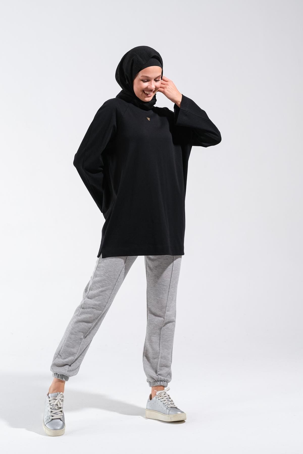 2255_Reglan Kollu Minimal Baskılı Basic Oversize Rahat Kalıp Tesettür Tunik