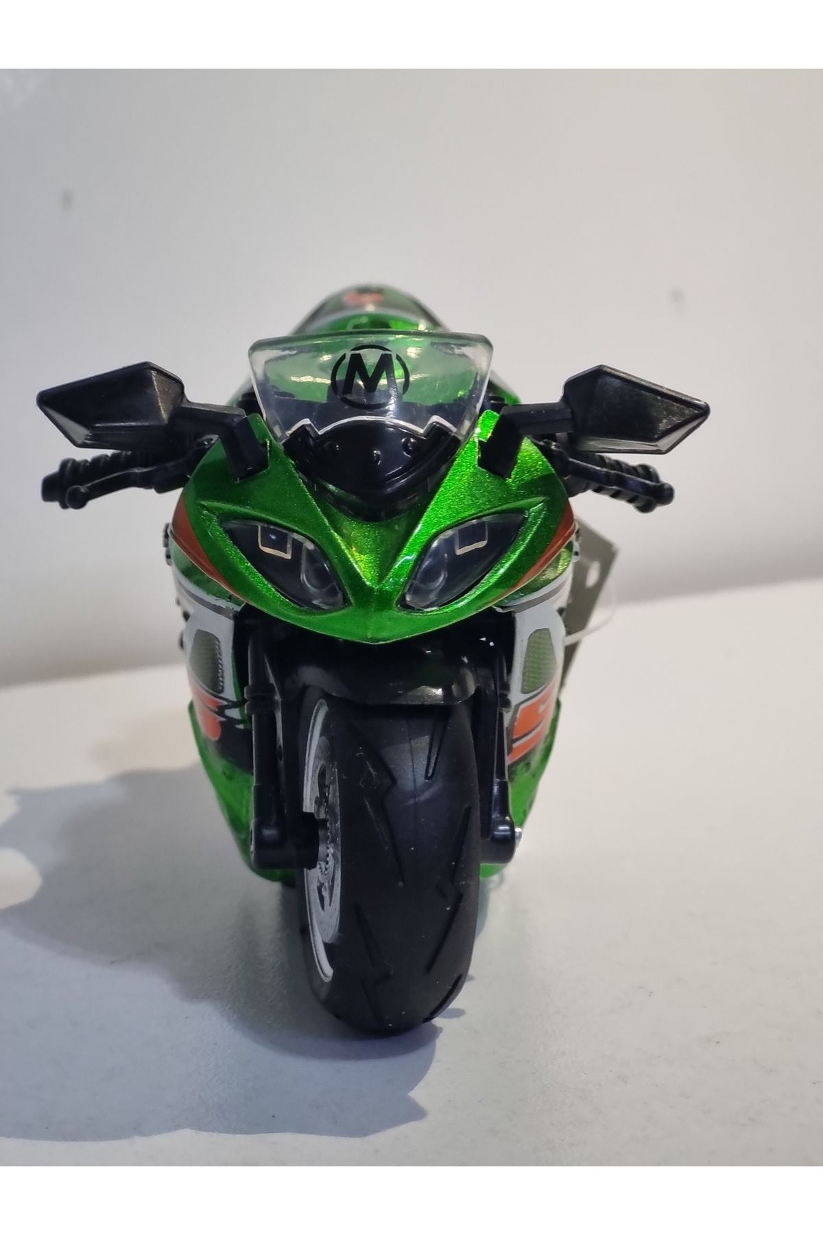 Kawasaki ZX-14 2011 Model Yeşil Renkli Oyuncak Motor 13 cm