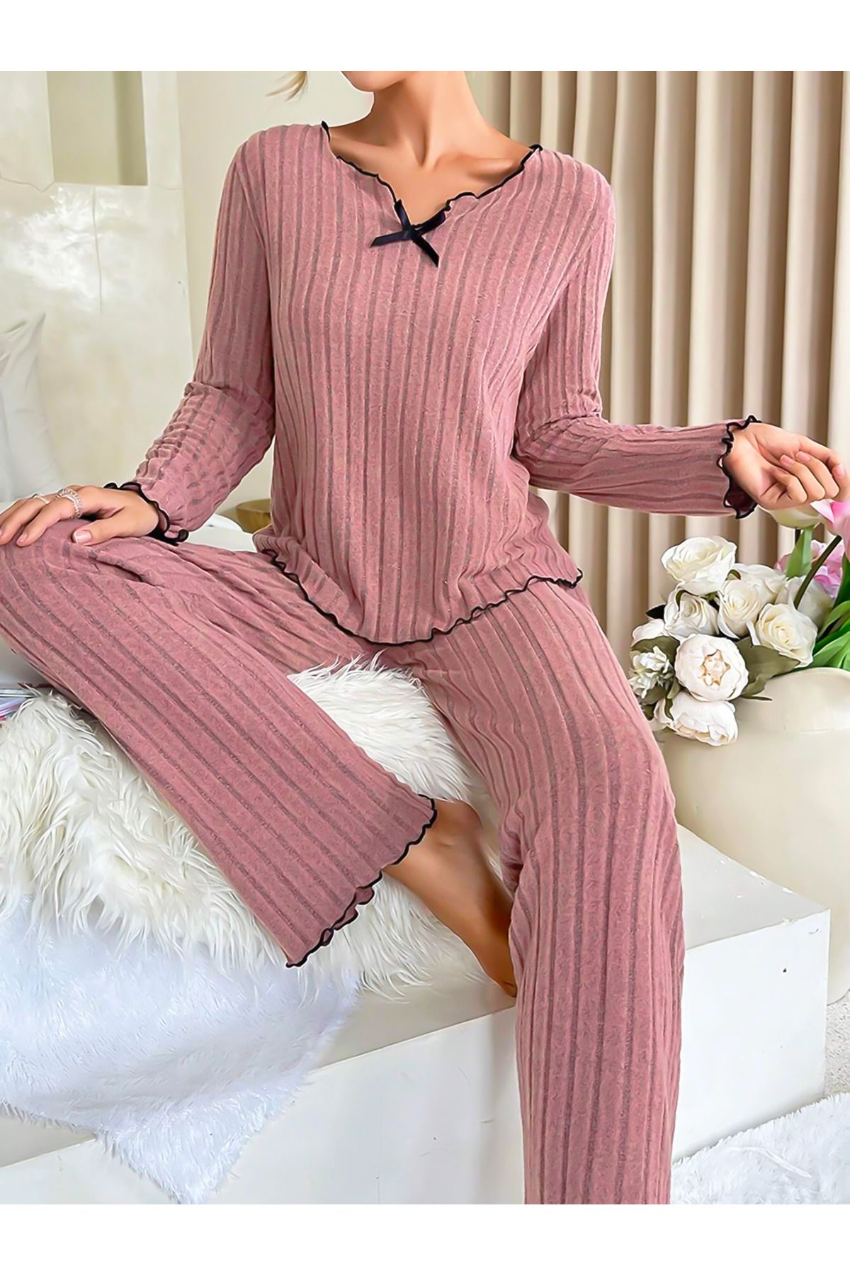 Gül Kurusu Pamuklu Fiyonk Detaylı Pijama Takımı