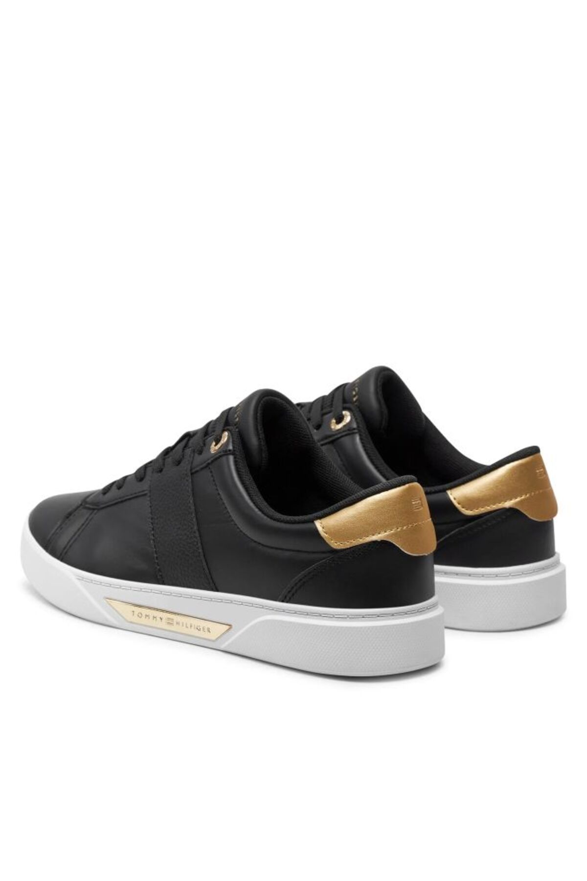 CHIC PANEL COURT SNEAKER