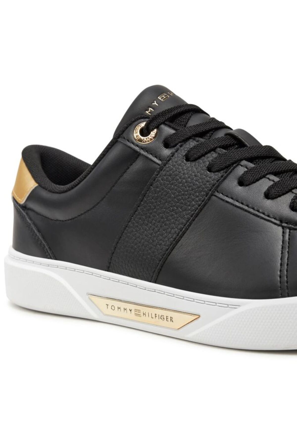 CHIC PANEL COURT SNEAKER