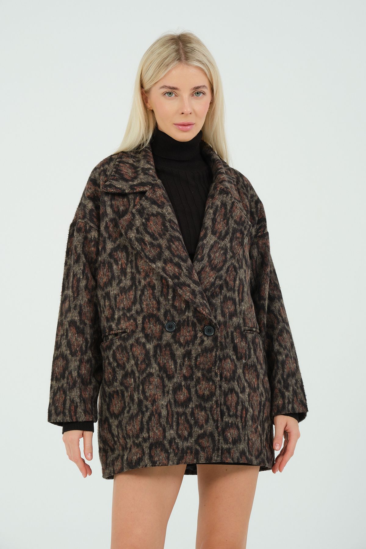 Leopar Desenli Oversize Kaşe Kaban