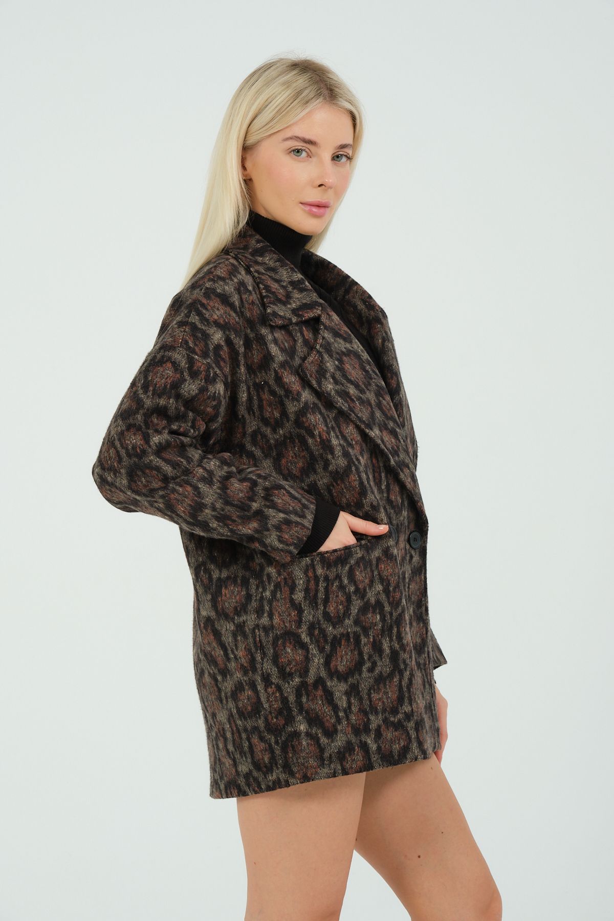 Leopar Desenli Oversize Kaşe Kaban