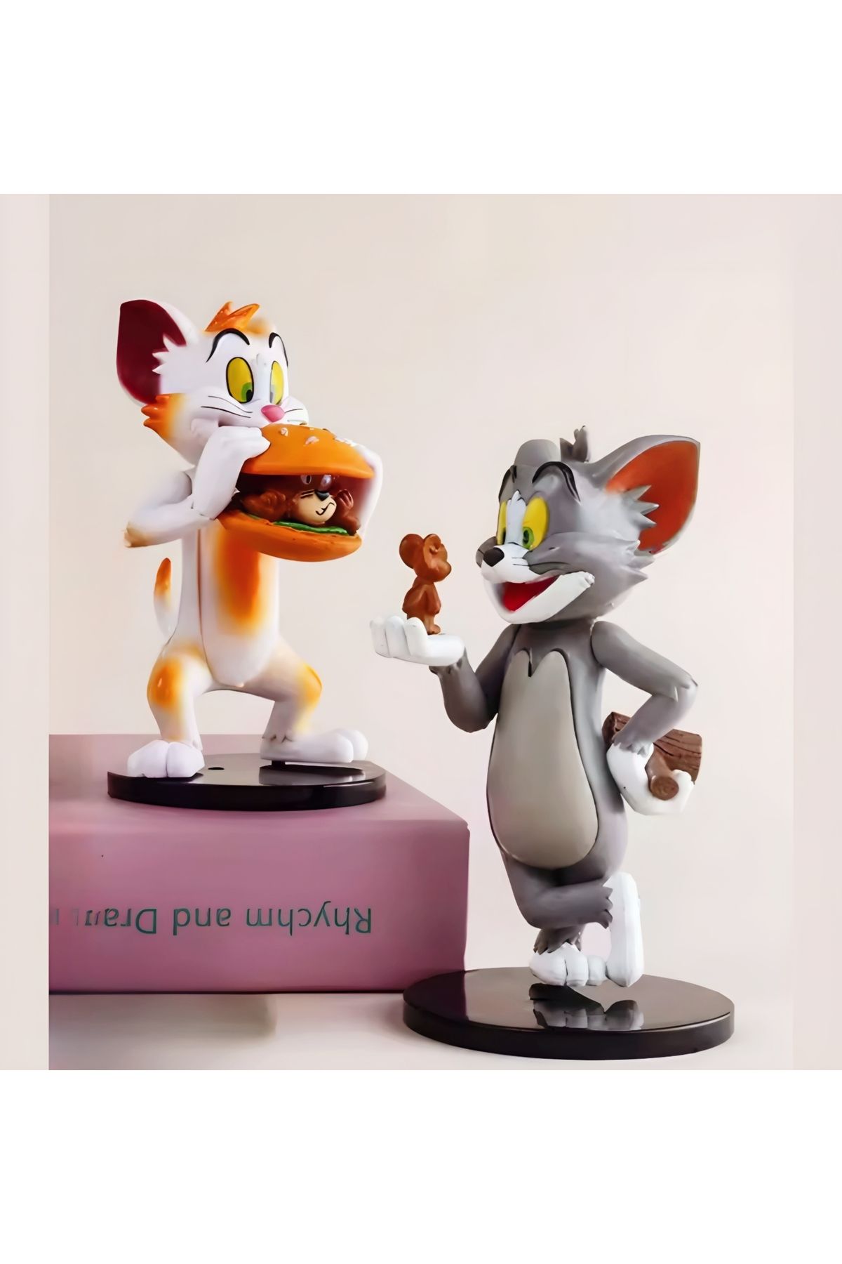 Tom ve Jerry 11 cm Özel Koleksiyon Figür Seti - Mizahi ve Şık Tasarımıyla Evinize Eğlence Katın!