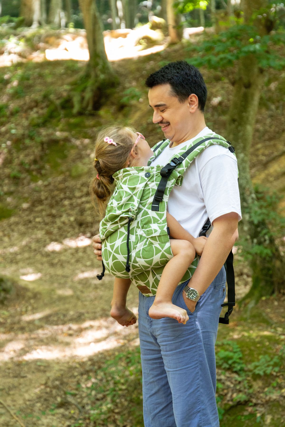 Huggy Plus Toddler Size Carrier - Marble Cedar