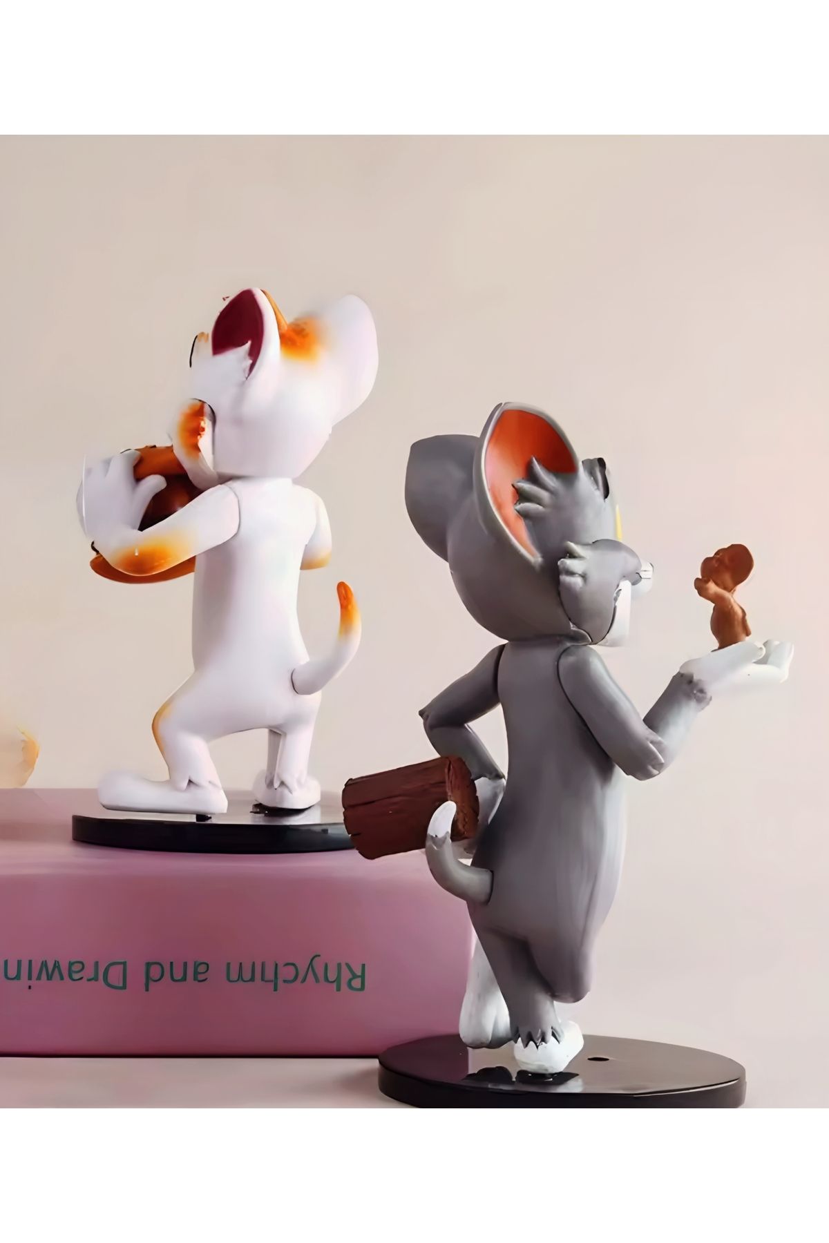 Tom ve Jerry 11 cm Özel Koleksiyon Figür Seti - Mizahi ve Şık Tasarımıyla Evinize Eğlence Katın!