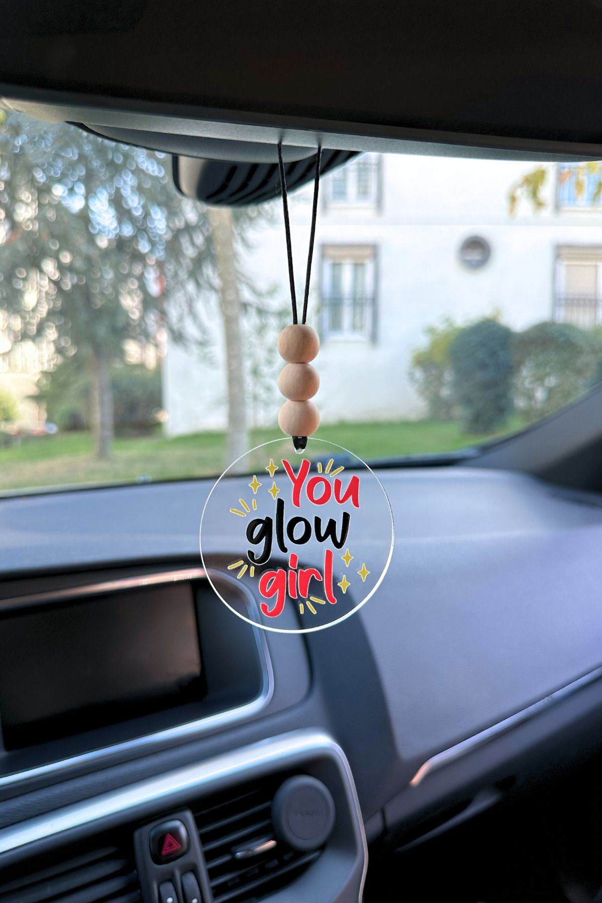 You Glow Girl Dikiz Aynası Süsü Hediye Kutulu Makyaj ve Güzellik Temalı Araba Süsü