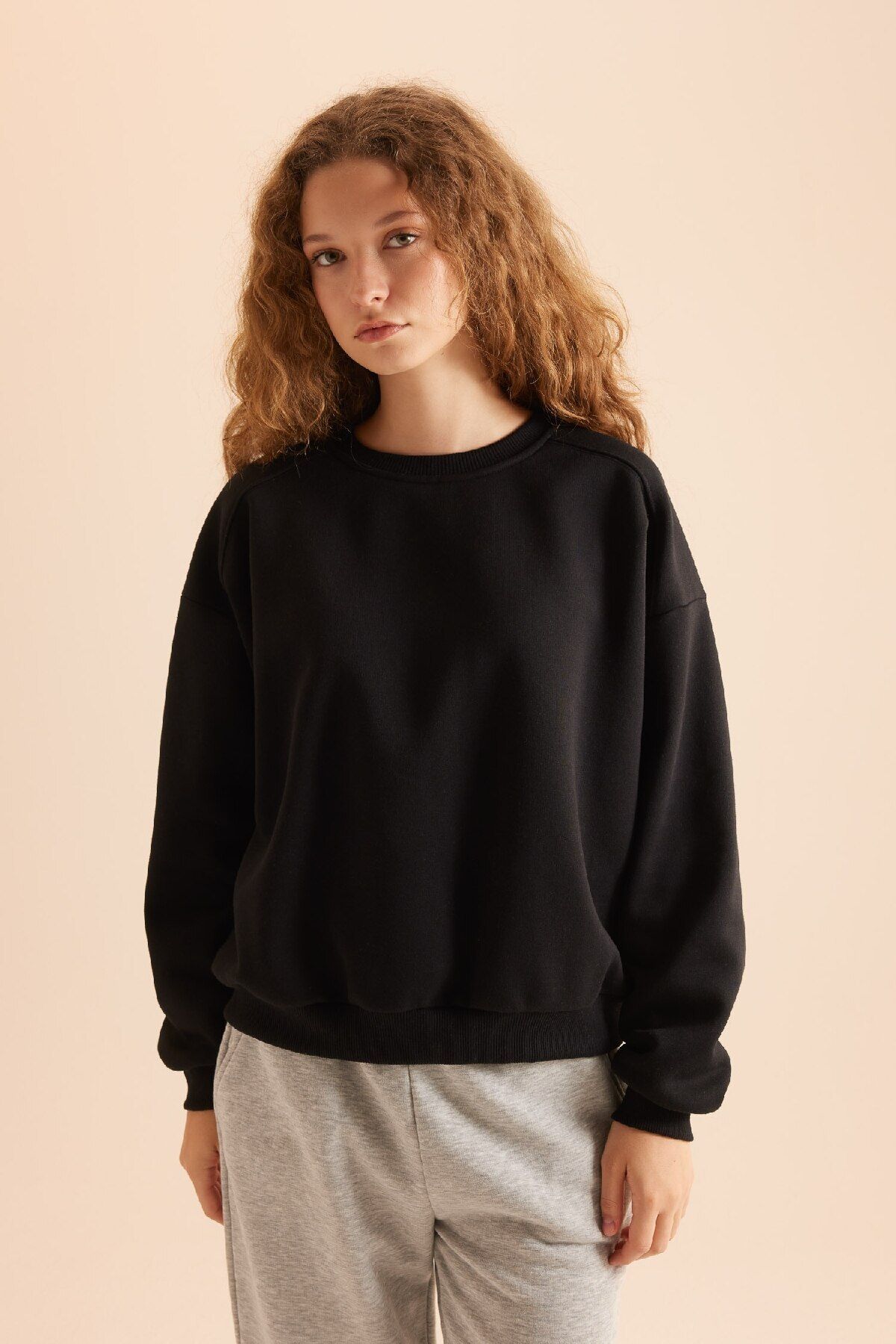 Coool Oversize Fit Geniş Kalıp Bisiklet Yaka Basic Düz Kalın Kumaş Sweatshirt D9022axns