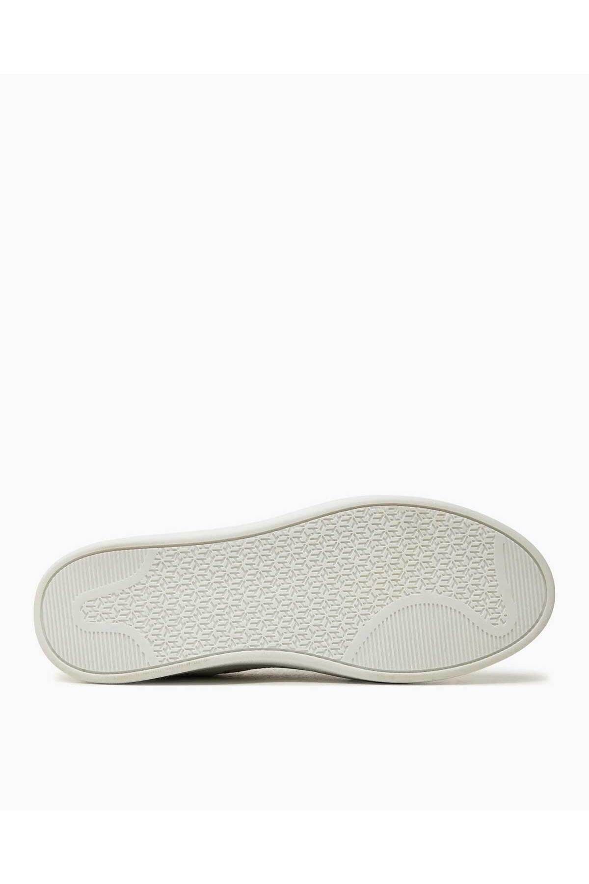 Feminie Court Sneaker