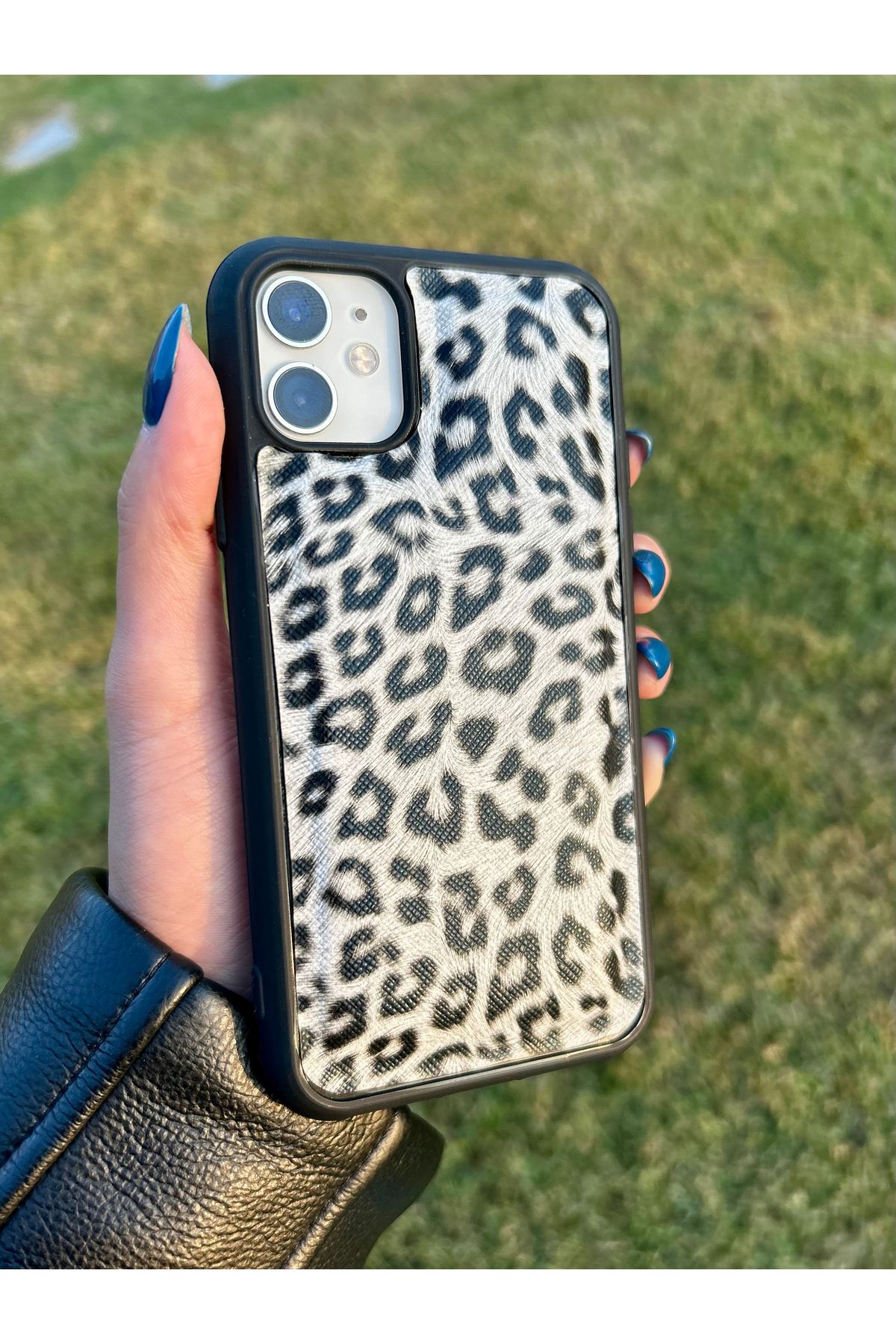 iPhone 13 Deri Handmade Beyaz Leopar Desenli Premium Kılıf  - Tok Yapı, İnce İşçilik