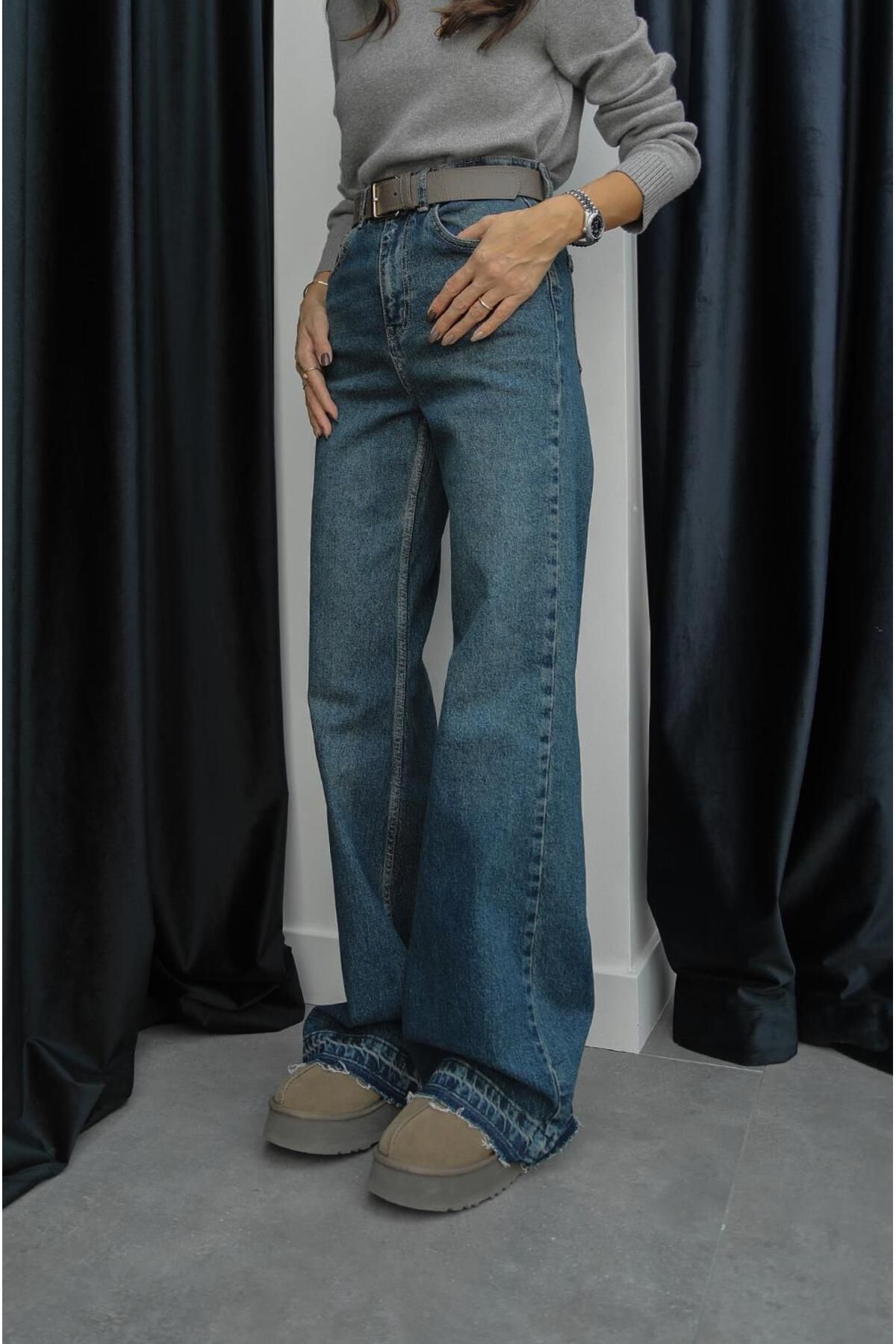 Koyu Mavi Paça Detaylı Wide Leg Jean