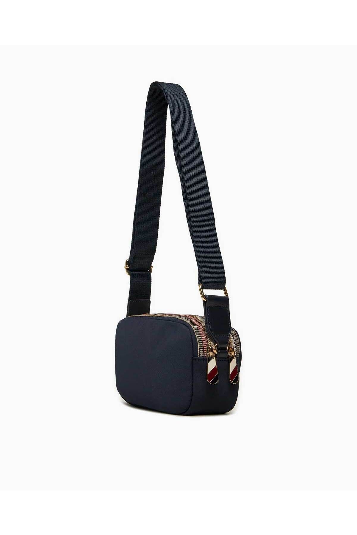 POPPY CAMERA BAG CORP