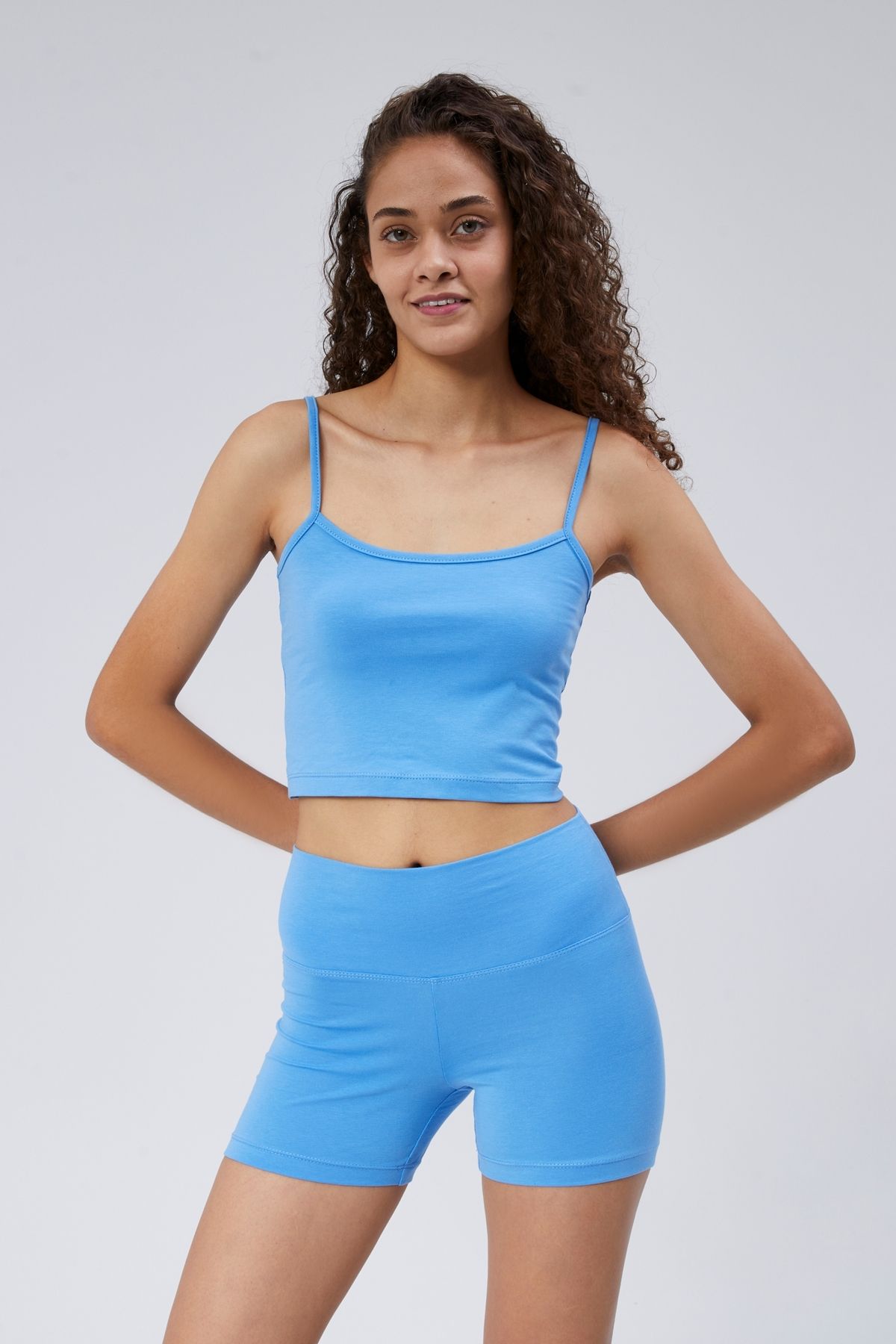 Nineteen Brand Mini Şort &Askılı Crop Top Tak...