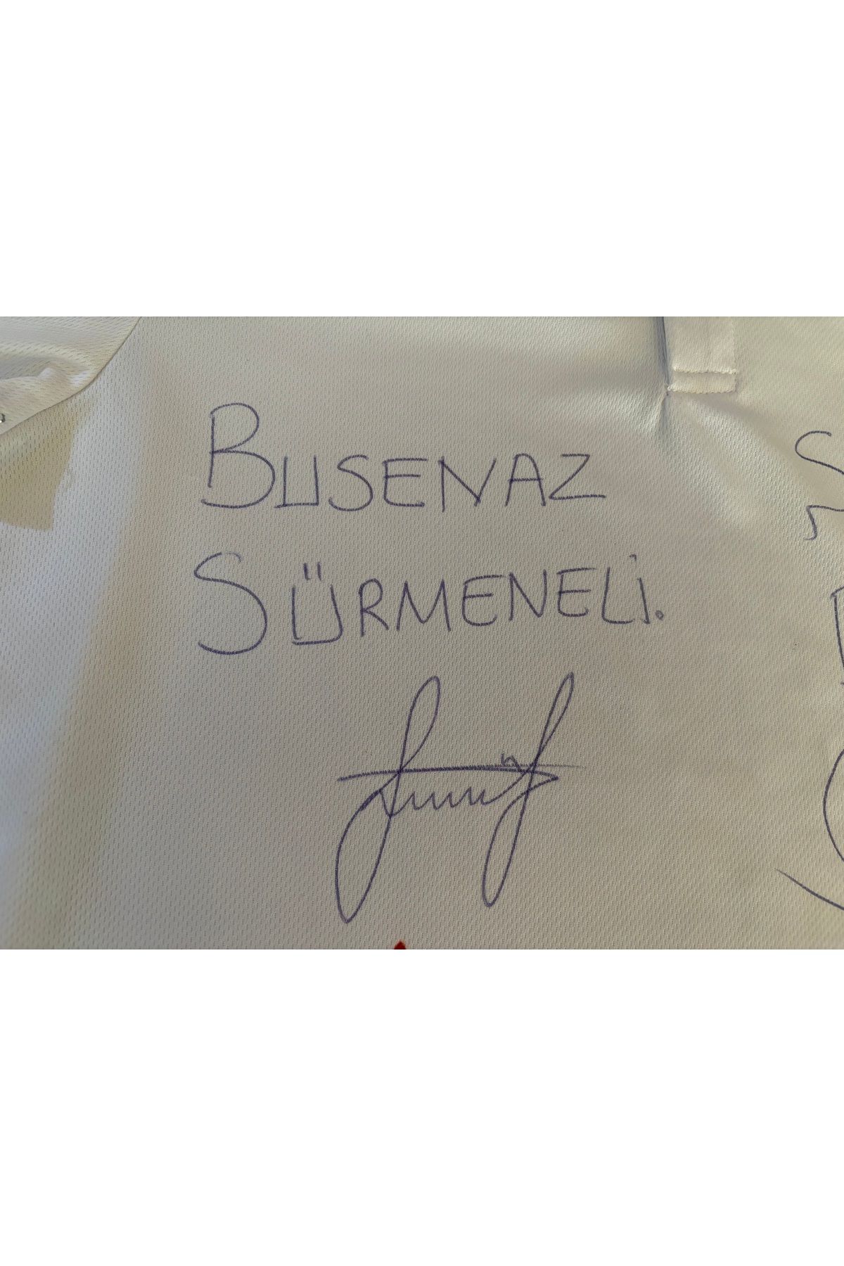 Milli boksörlerimiz busenaz Sürmeneli ve şennur demir imzalı ayyıldızlı forma