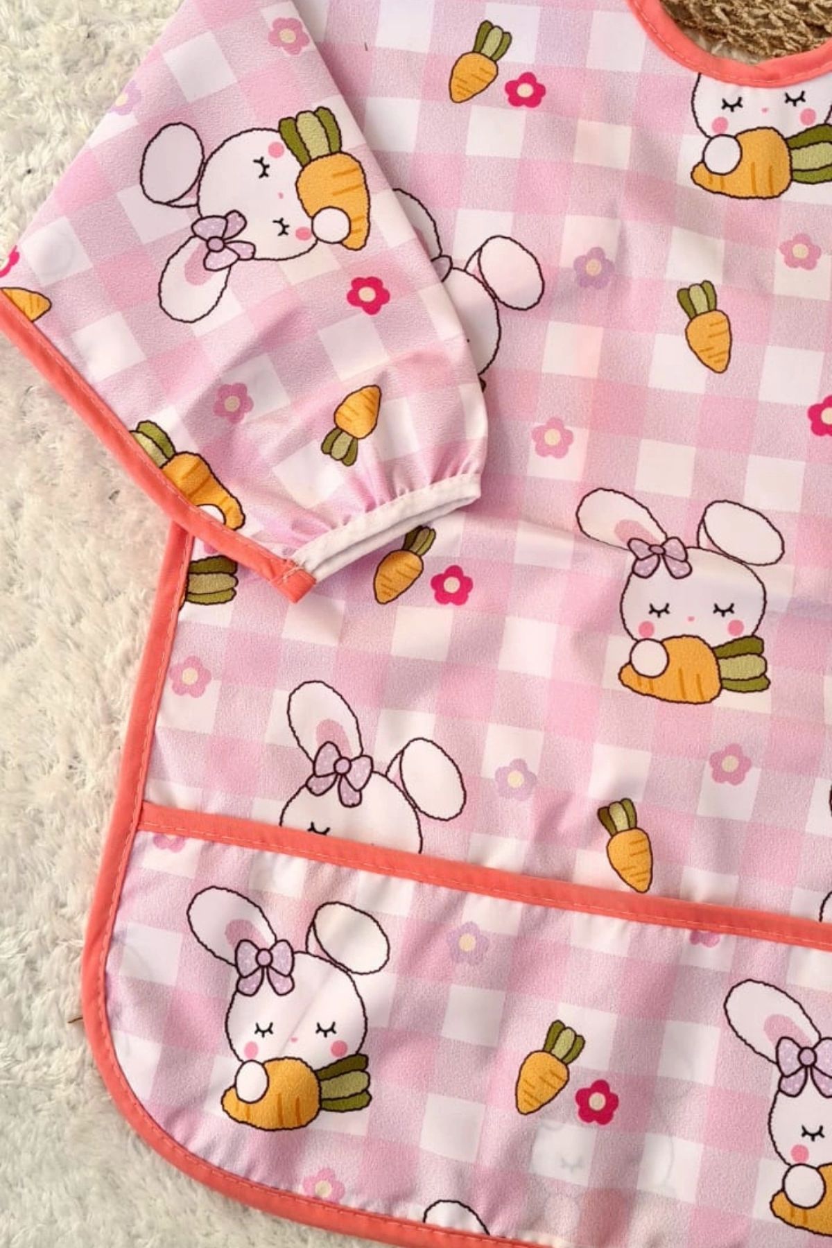 Carrot Desenli Sıvı Geçirmez Unisex Aktivite ve Mama Önlüğü 6-24 Ay