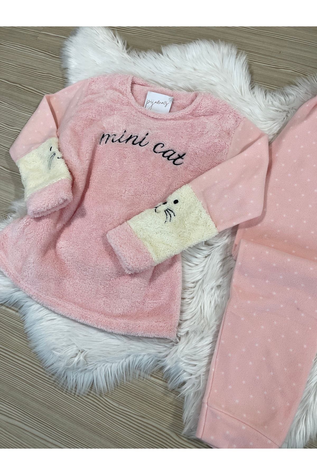 Açık Pembe  Mini Cat Desenli Ön Peluş Detaylı Polar Pijama Takımı