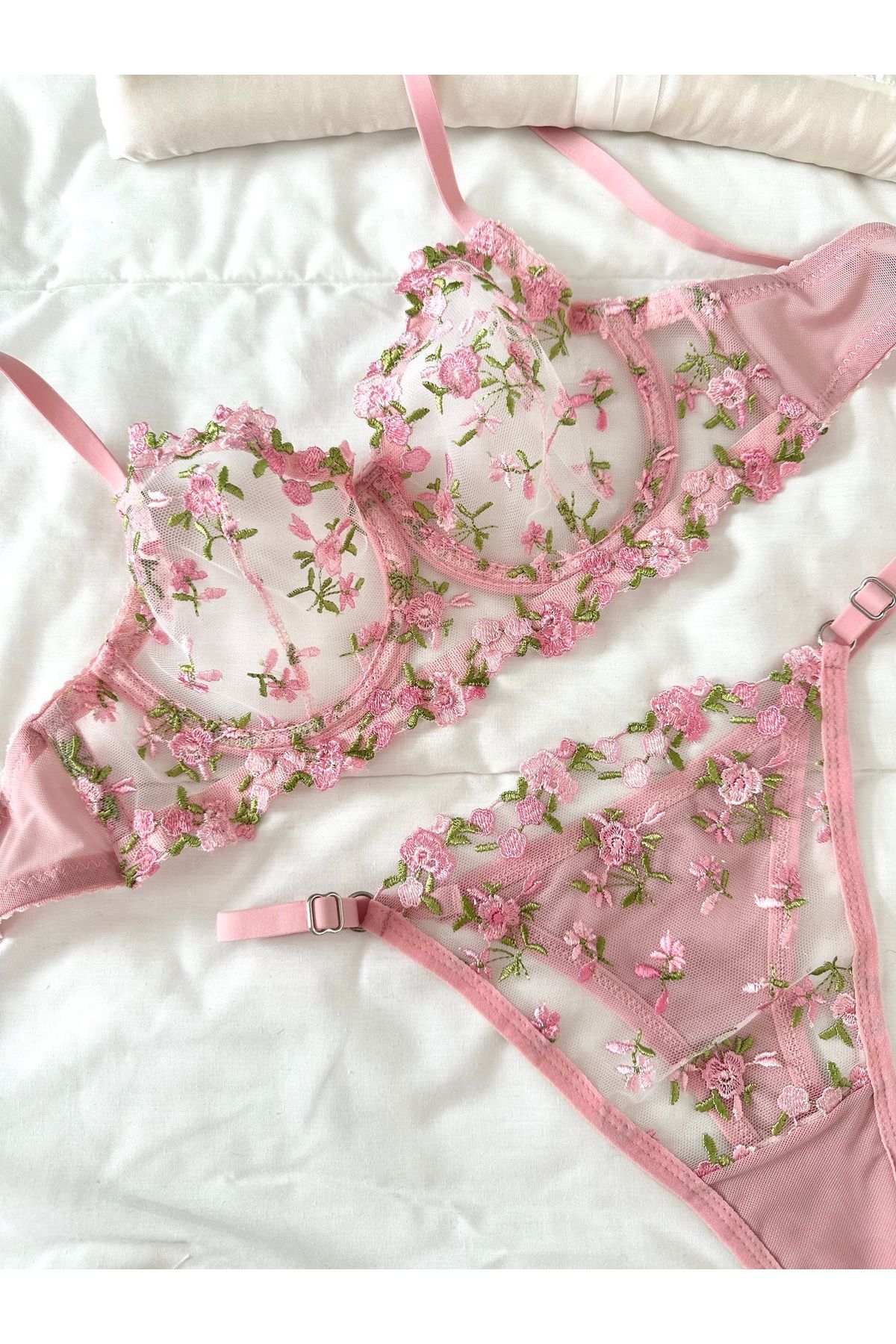 Feruzdesign Robin BalenliPembe Bralet Takım