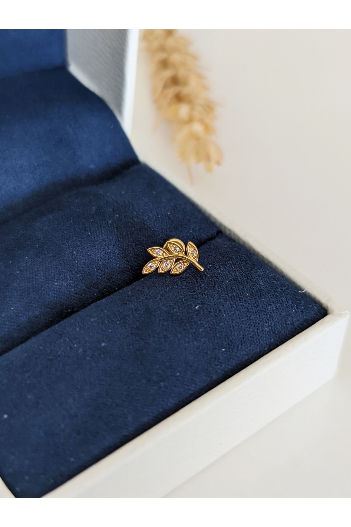 SU PERİSİ TAKI BİJUTERİ Cerrahi Çelik Zirkon Taşlı Yaprak Piercing , Tragus