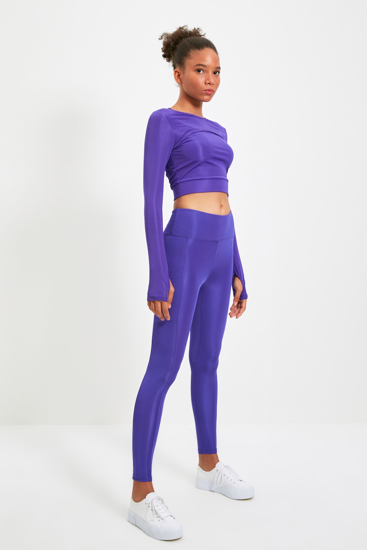 TRENDYOLMİLLA Mor Fermuar ve Cep Detaylı Yüksek Bel Spor Tayt TWOAW20TA0034