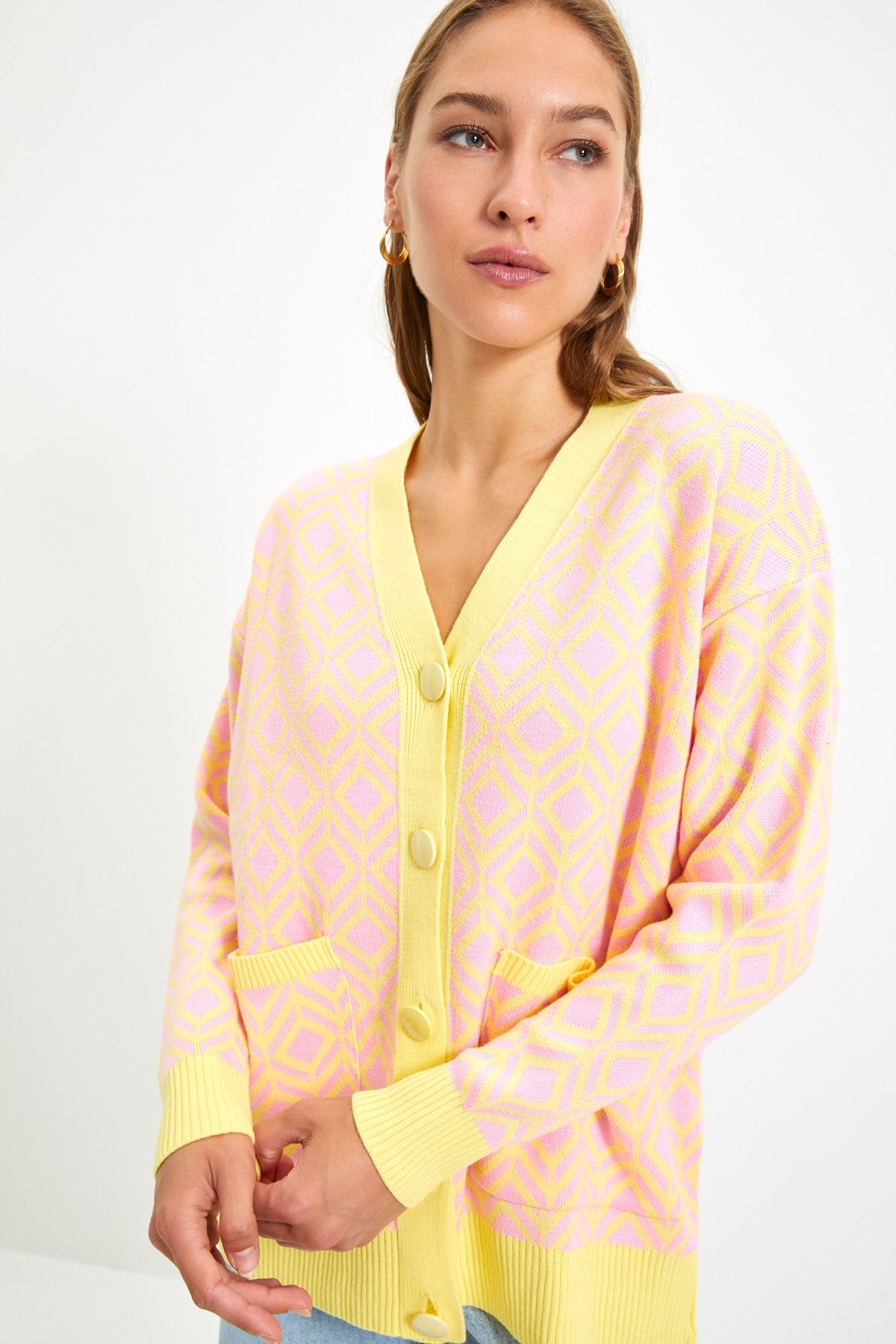 TRENDYOLMİLLA Sarı Jakarlı Triko Hırka TWOAW22HI0676