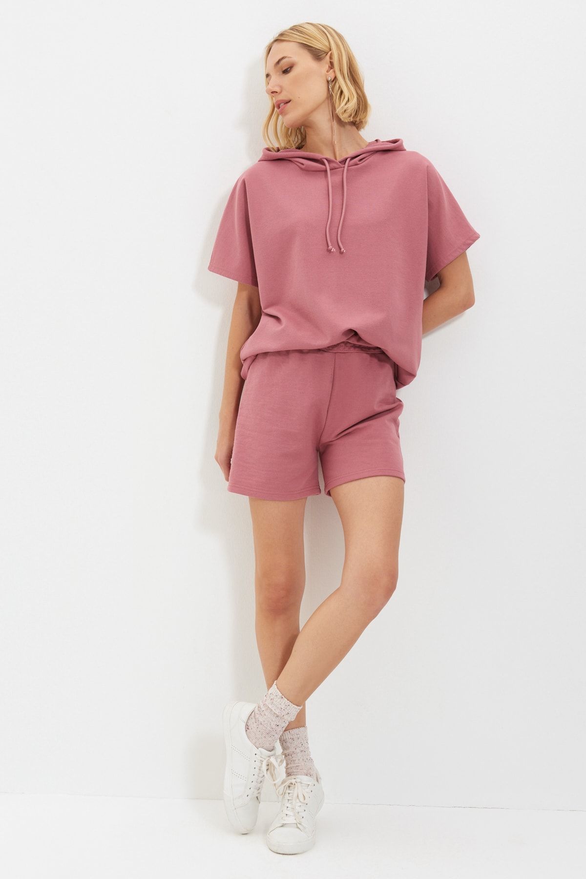 TRENDYOLMİLLA Gül Kurusu Paperbag Örme Şort & Bermuda TWOAW22SR0019