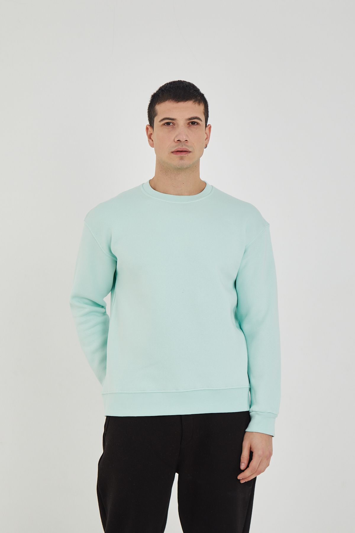 ÜÇ İPLİK ŞARDONLU BASİC SWEAT