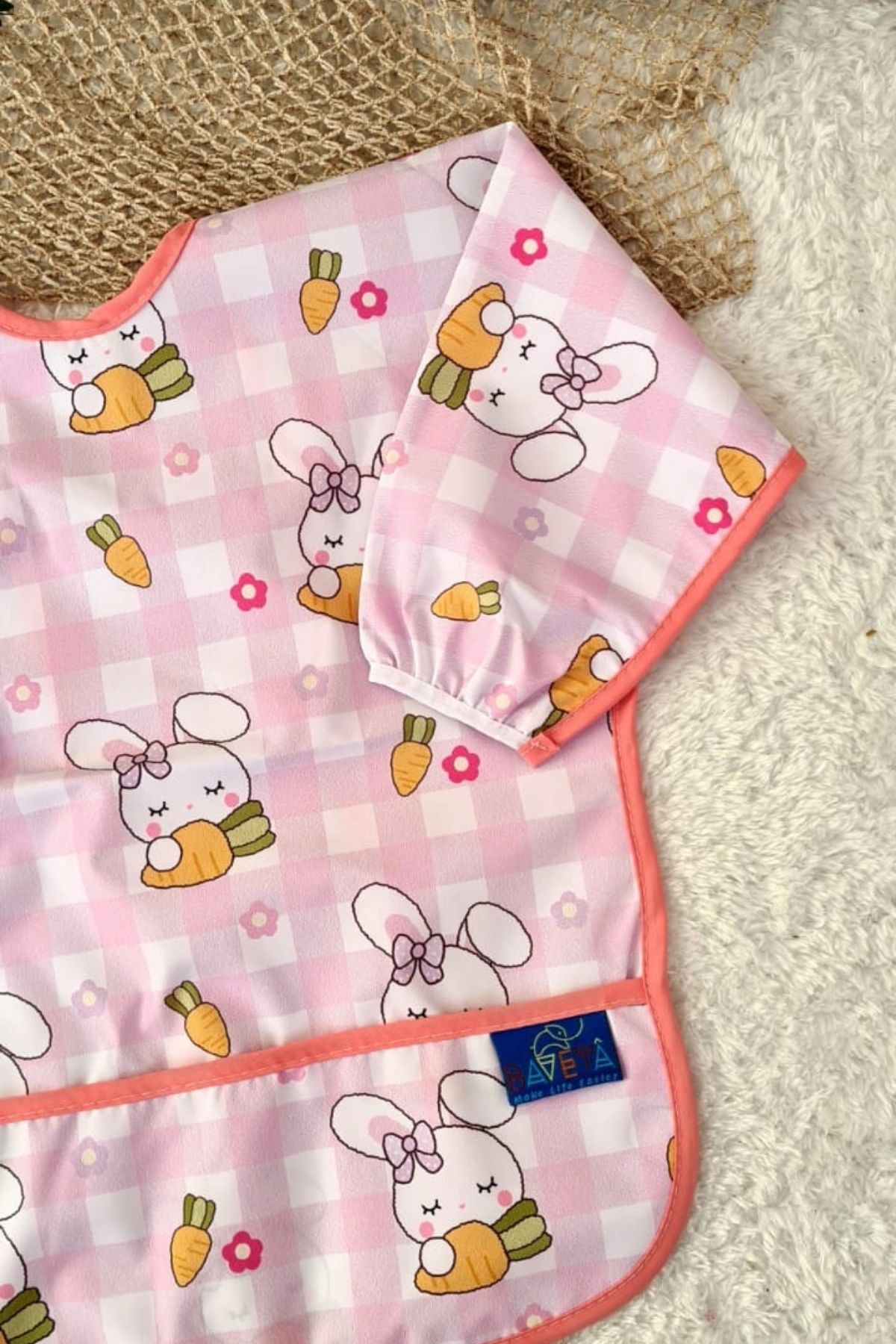 Carrot Desenli Sıvı Geçirmez Unisex Aktivite ve Mama Önlüğü 6-24 Ay