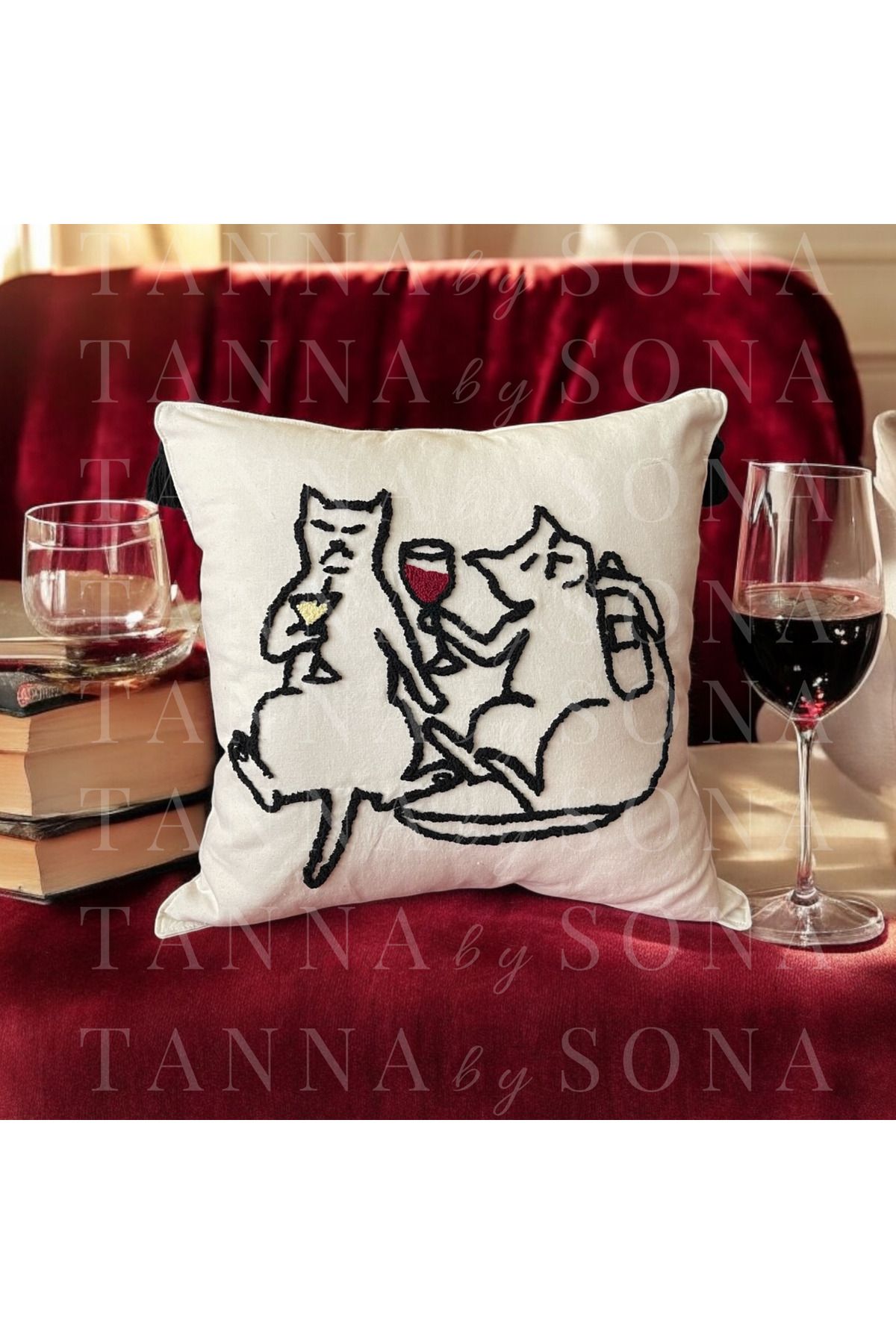 tannabysona Punch Yastık  ''The Vino Kitties...