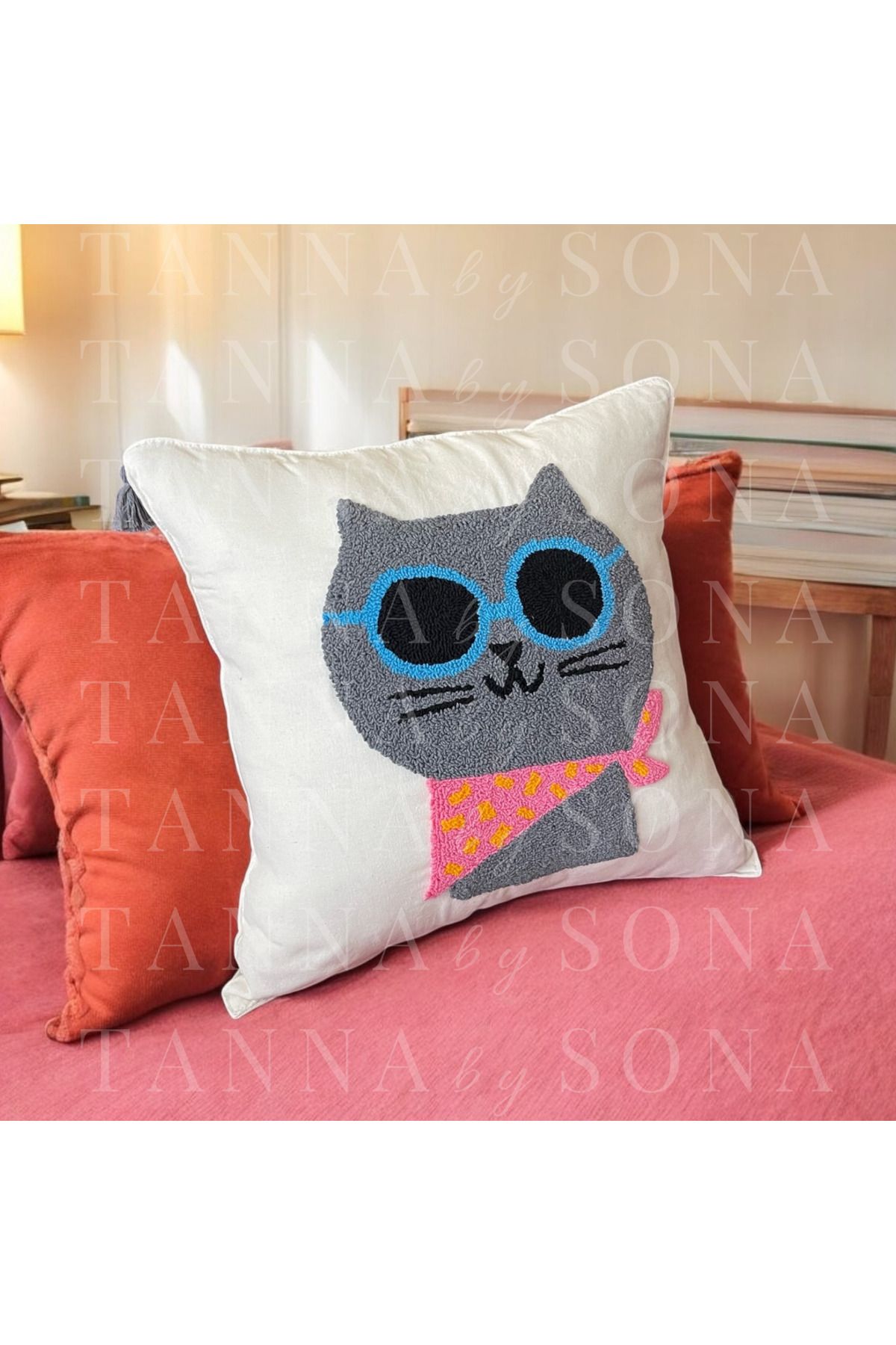 Punch Yastık  '' Cat Couture ''