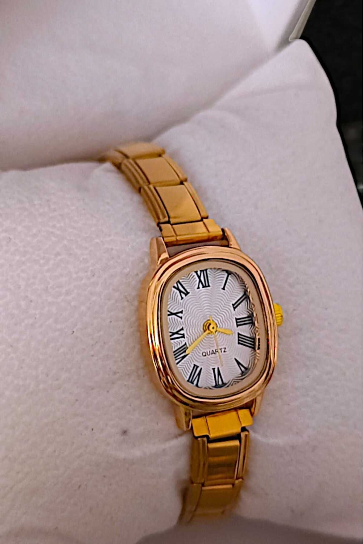 Vintage Minimal Çelik Ayarlanabilir Kordonlu Retro Kordon Oval Gold Kadın Kol Saati