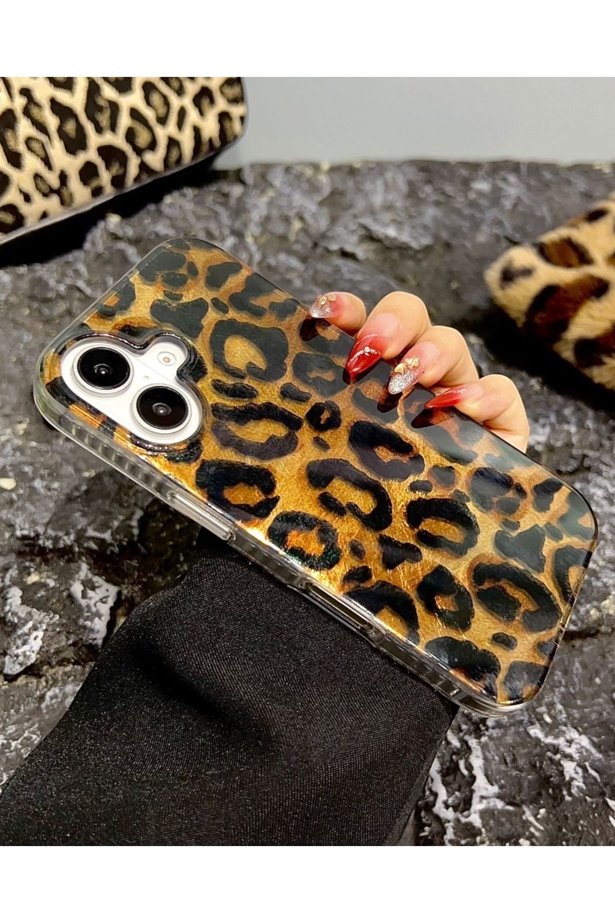 Iphone 11 Uyumlu Parlak Leopar Desenli Kılıf