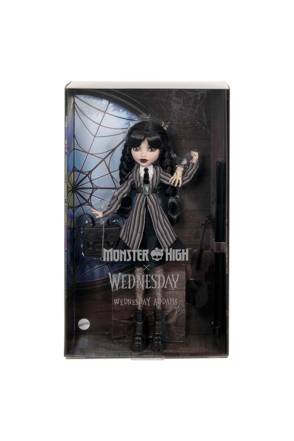 Wednesday Addams Okul Üniformalı Bebek HXJ04