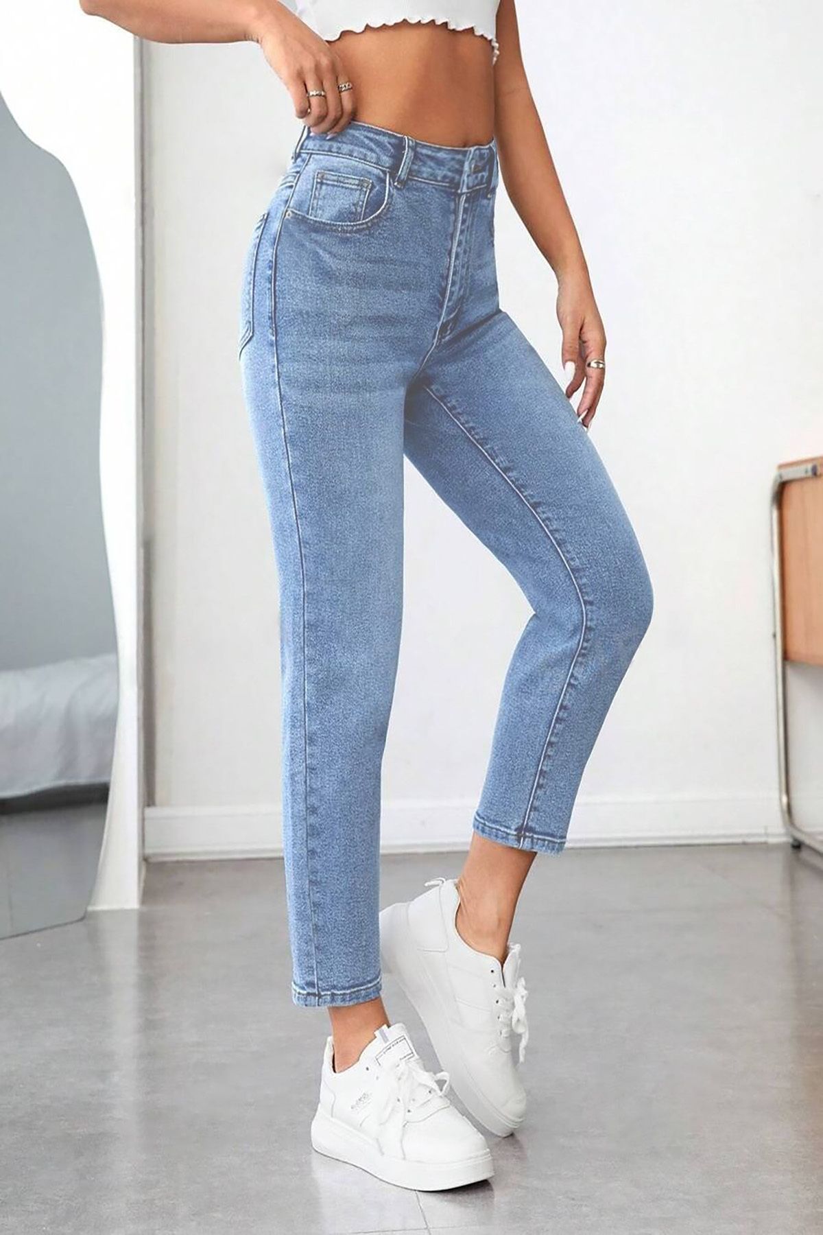 Mom Fit Jean Yüksek Bel Boyfriend Kesim Likrasız Açık Mavi Kadın Kot Pantolon C599