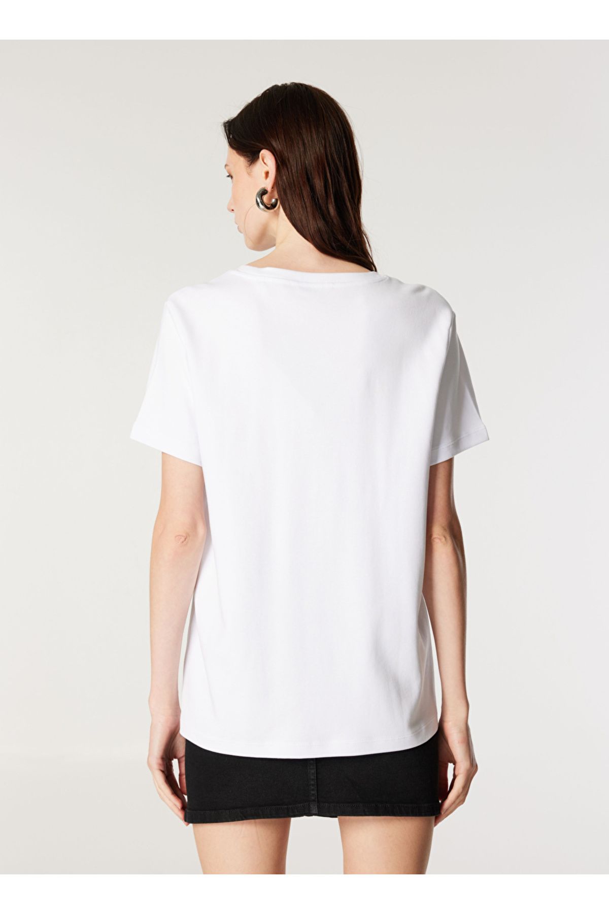 Beyaz Kadın Basic Nakışlı T-Shirt M4WL-TST-1903 Beden: L