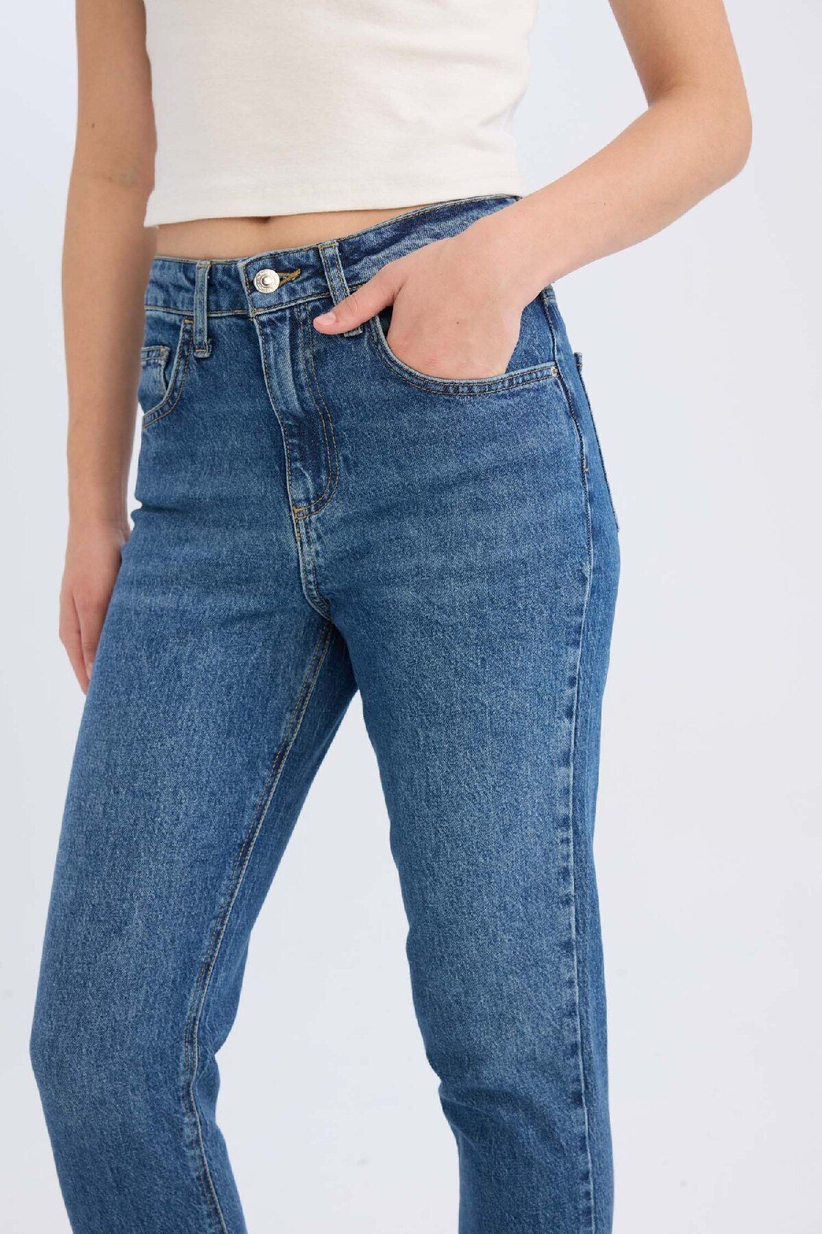 Lina Comfort Fit Yüksek Bel Bilek Boy Jean Yıkamalı Pantolon E3440AXNS