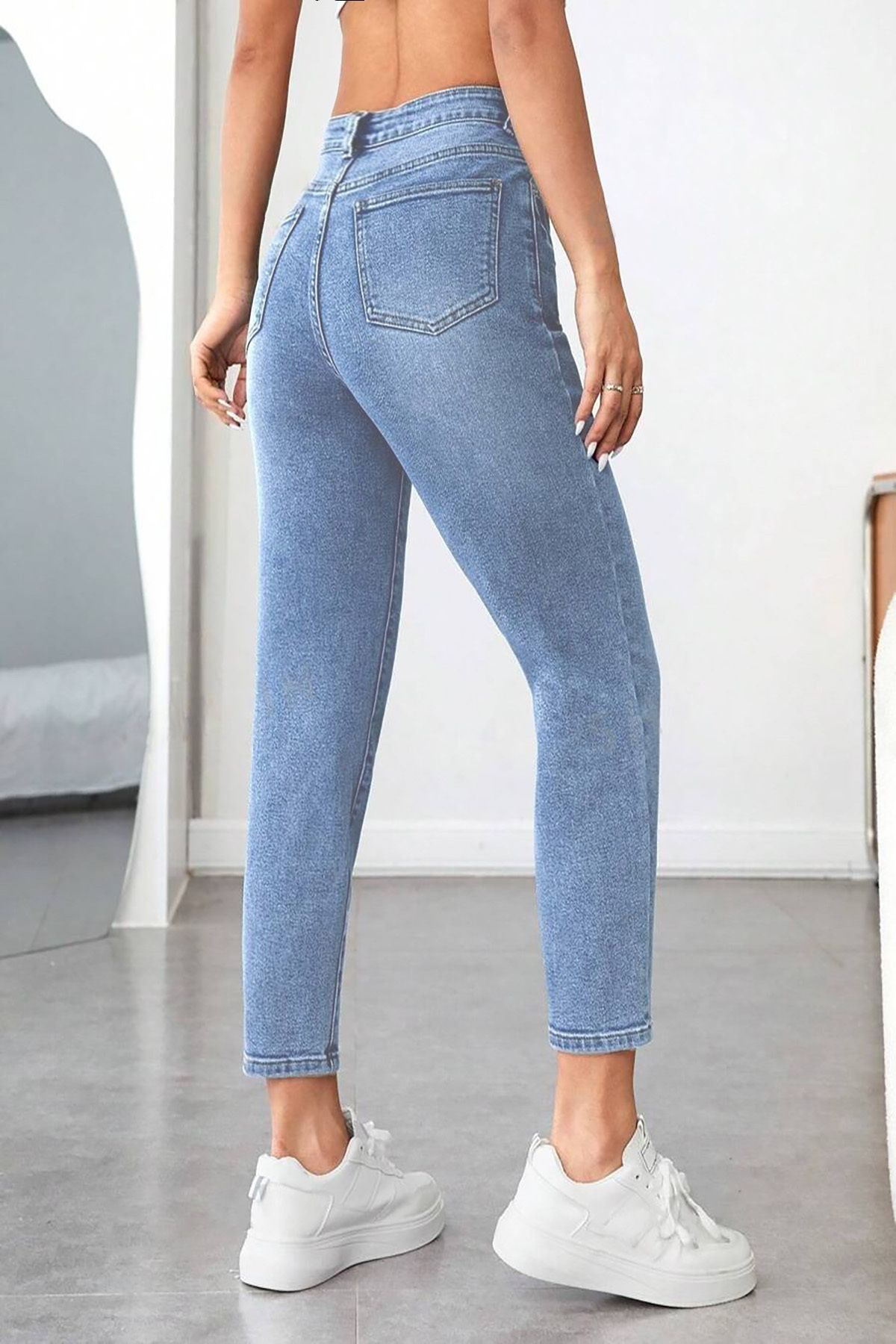 Mom Fit Jean Yüksek Bel Boyfriend Kesim Likrasız Açık Mavi Kadın Kot Pantolon C599